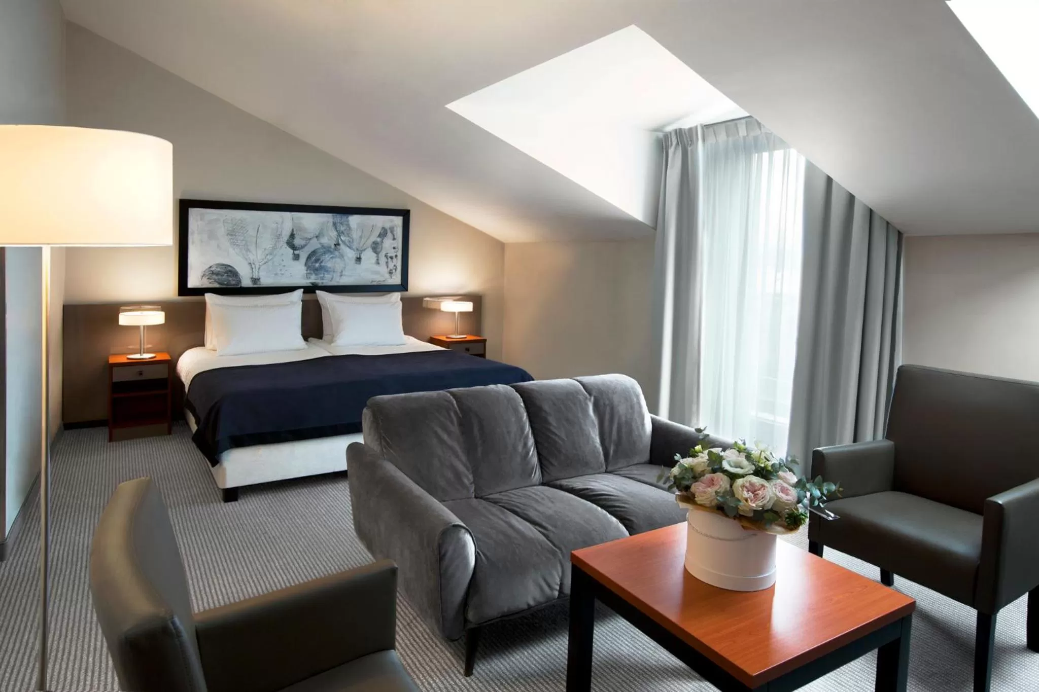 Photo of the whole room, Bed in Benefis Boutique Hotel