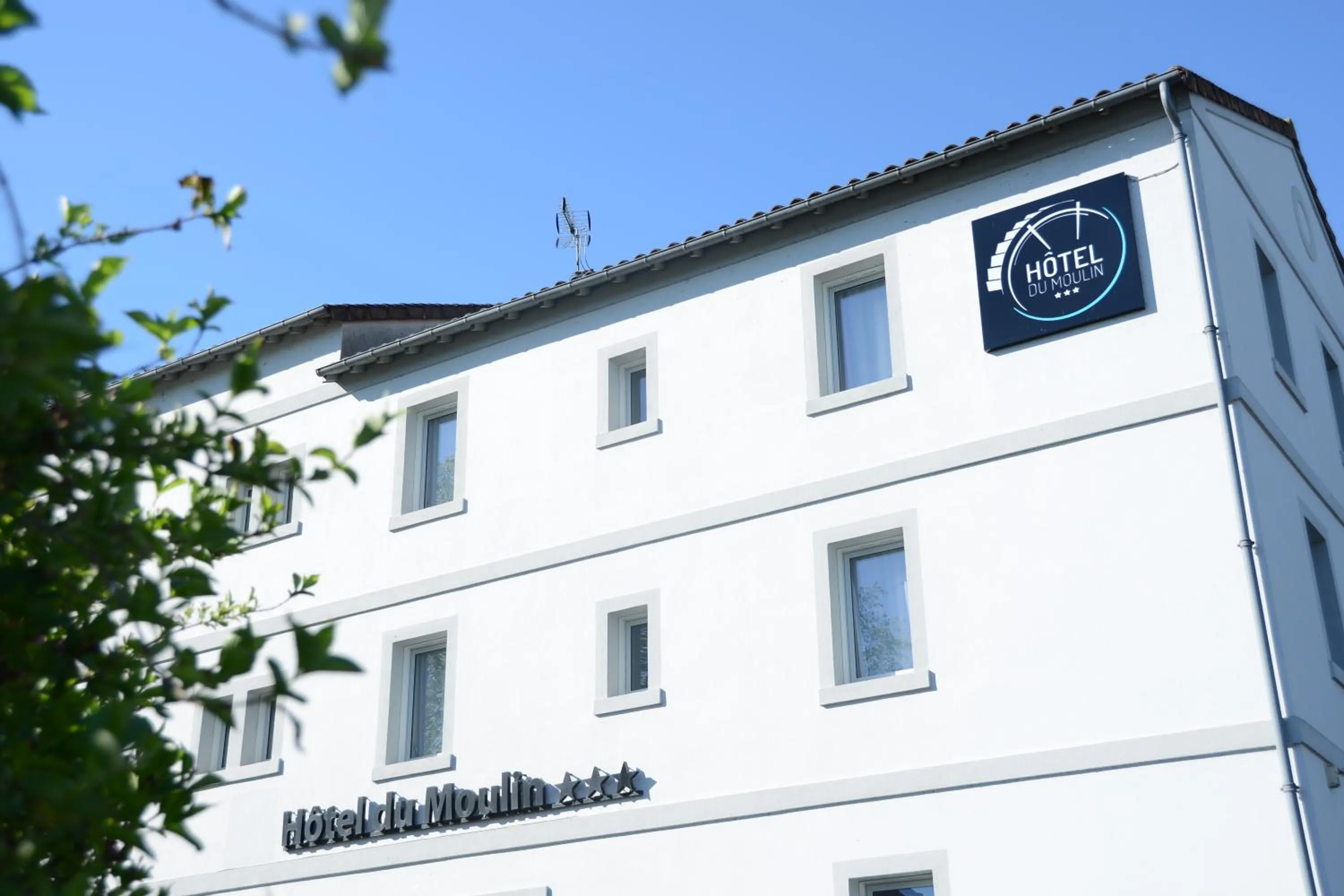 Property building in Hôtel du Moulin