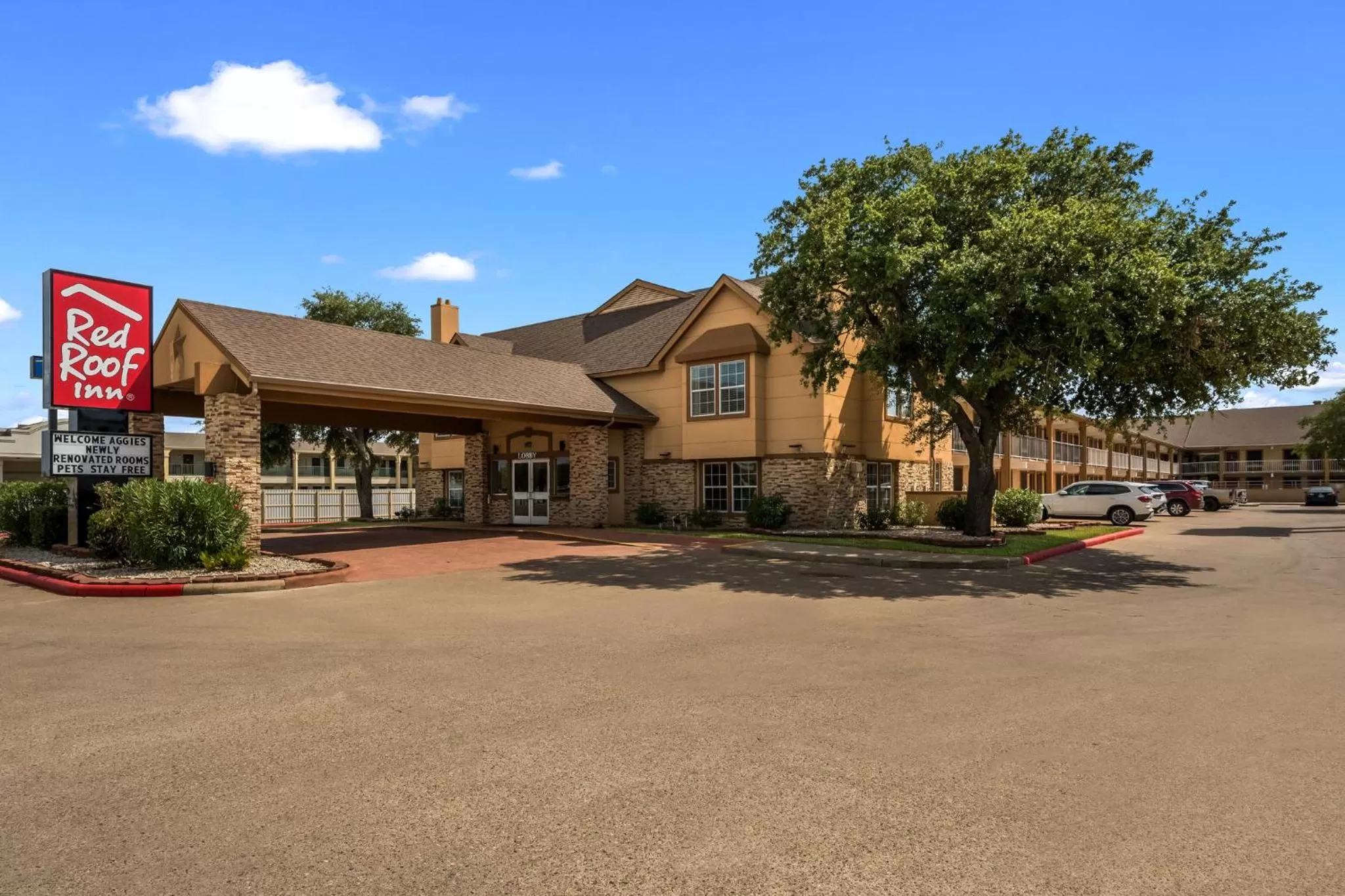 Property building in Red Roof Inn College Station