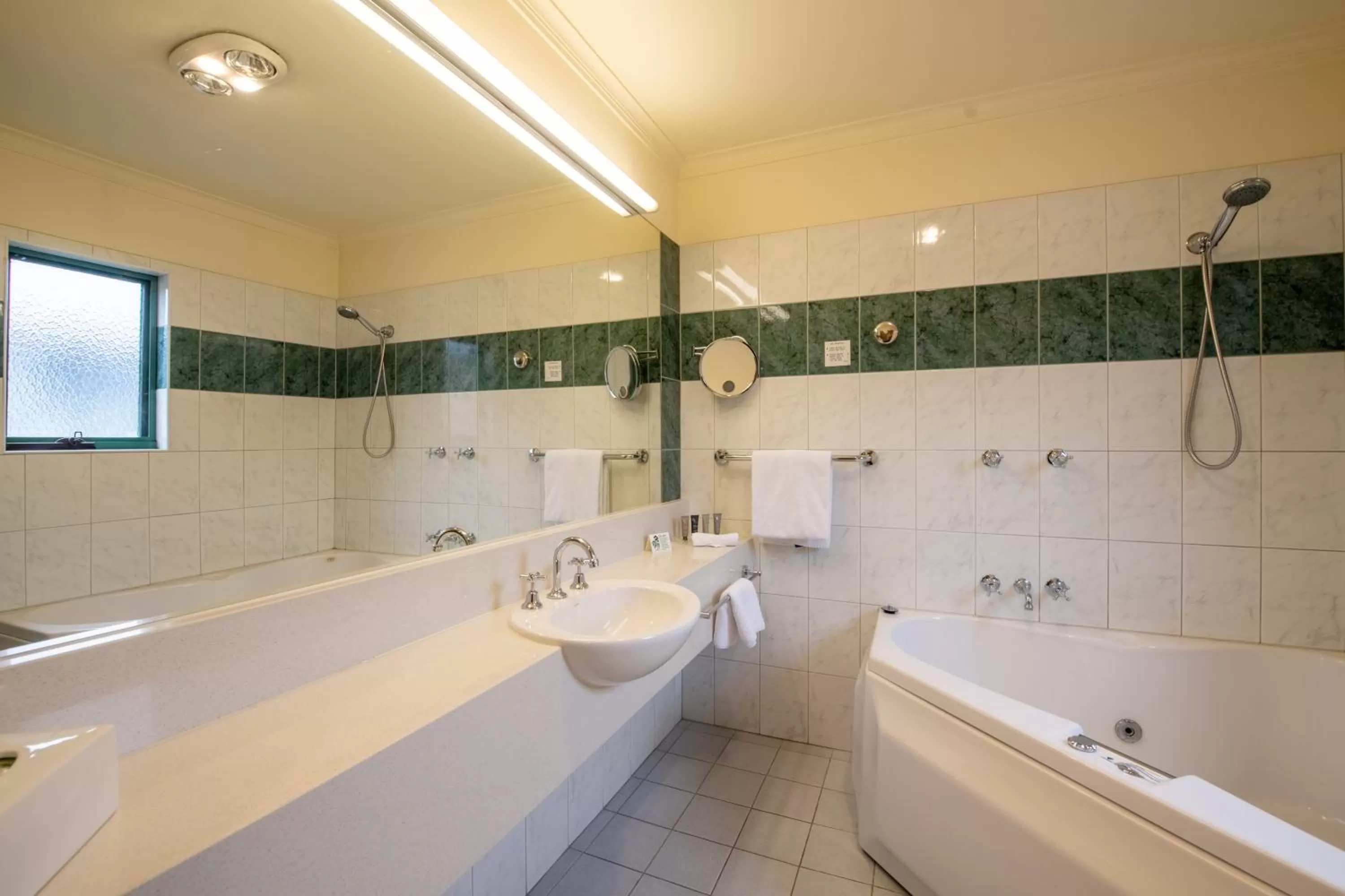 Bathroom in Gateway on Monash