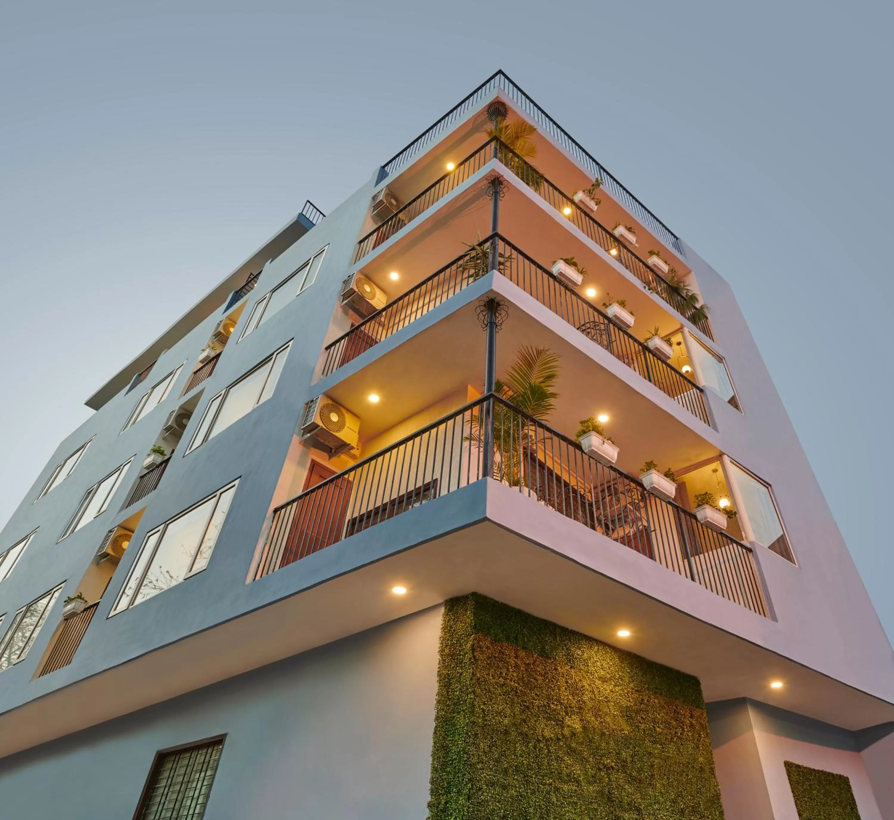 Facade/entrance in Minimalist Poshtel & Suites