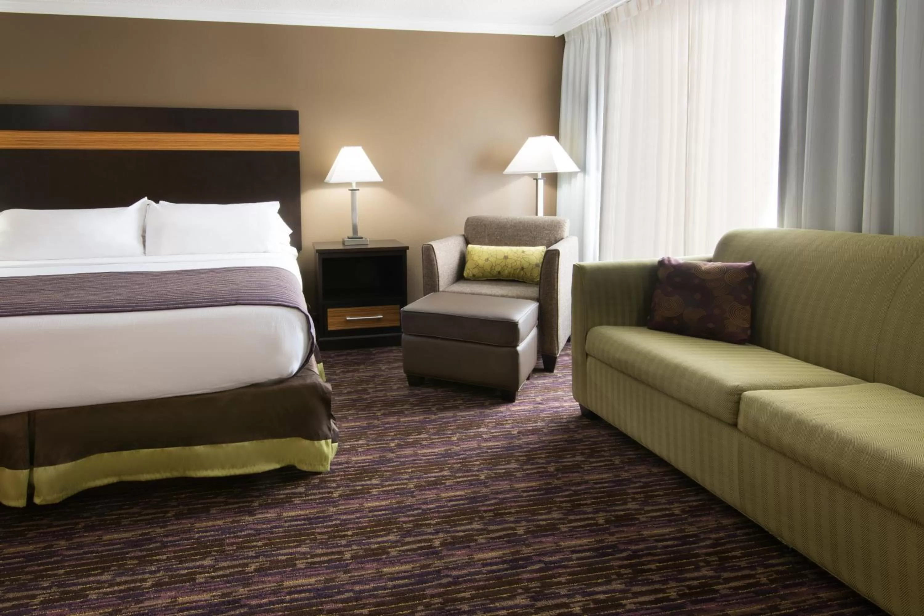 Photo of the whole room, Bed in Holiday Inn Williamsport by IHG