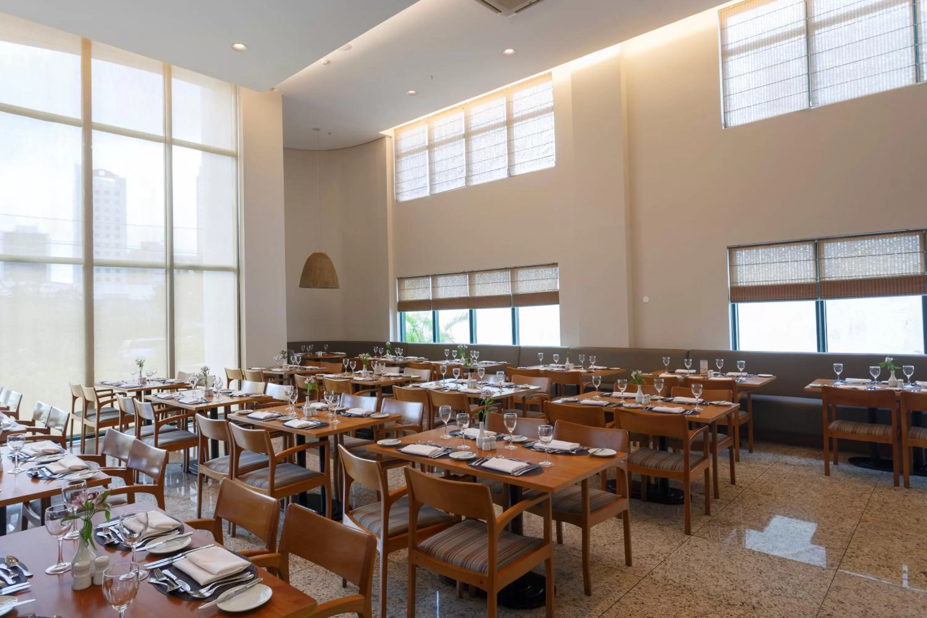 Restaurant/places to eat in Mercure Salvador Pituba