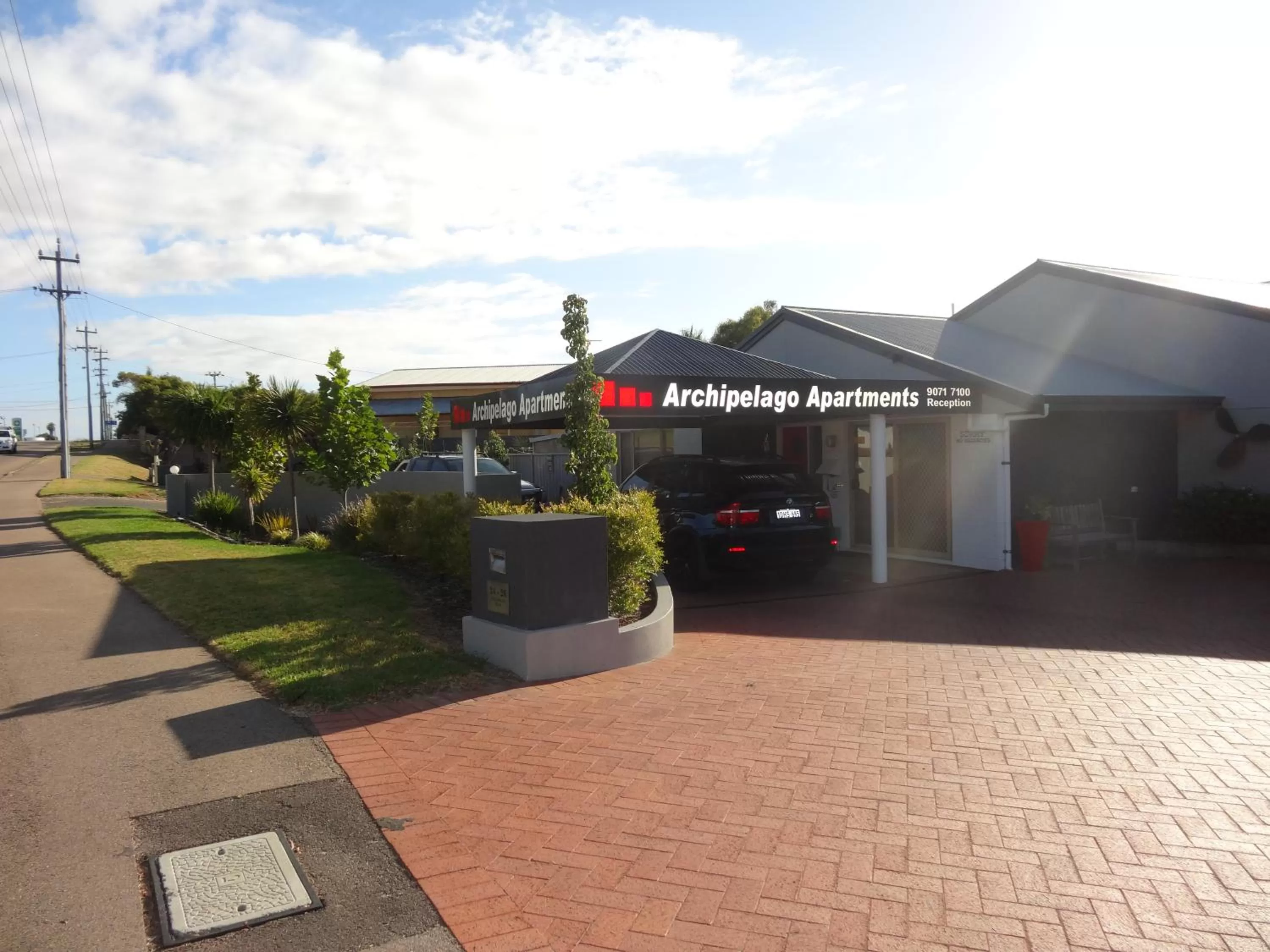 Property building, Facade/Entrance in Archipelago Apartments Esperance