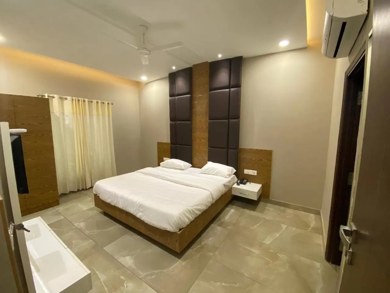 Hotel The Retro Regency