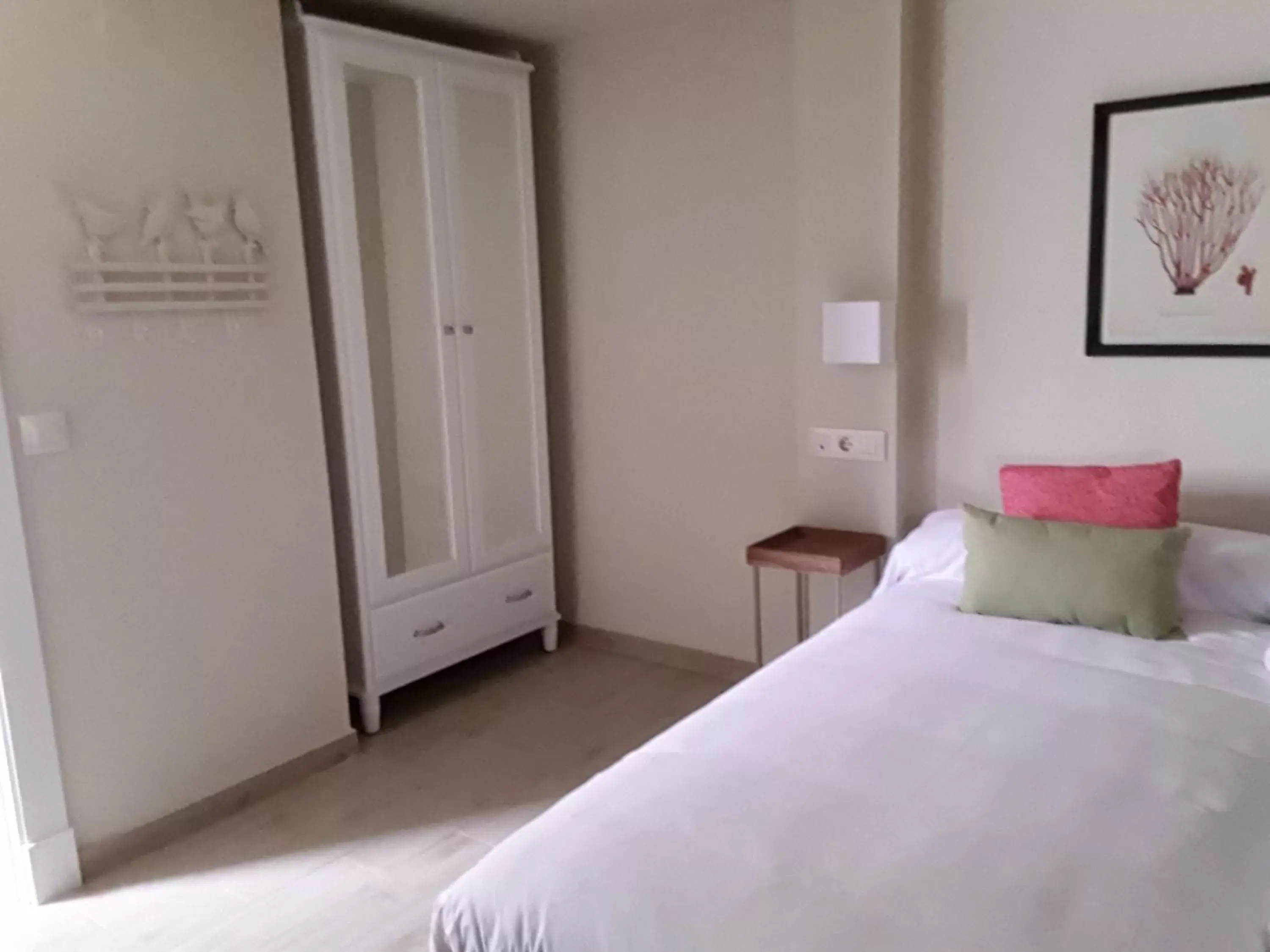 Double Room - Disability Access in Punta Carnero Hostal singular Double Room - Disability Access in Punta Carnero Hostal singular