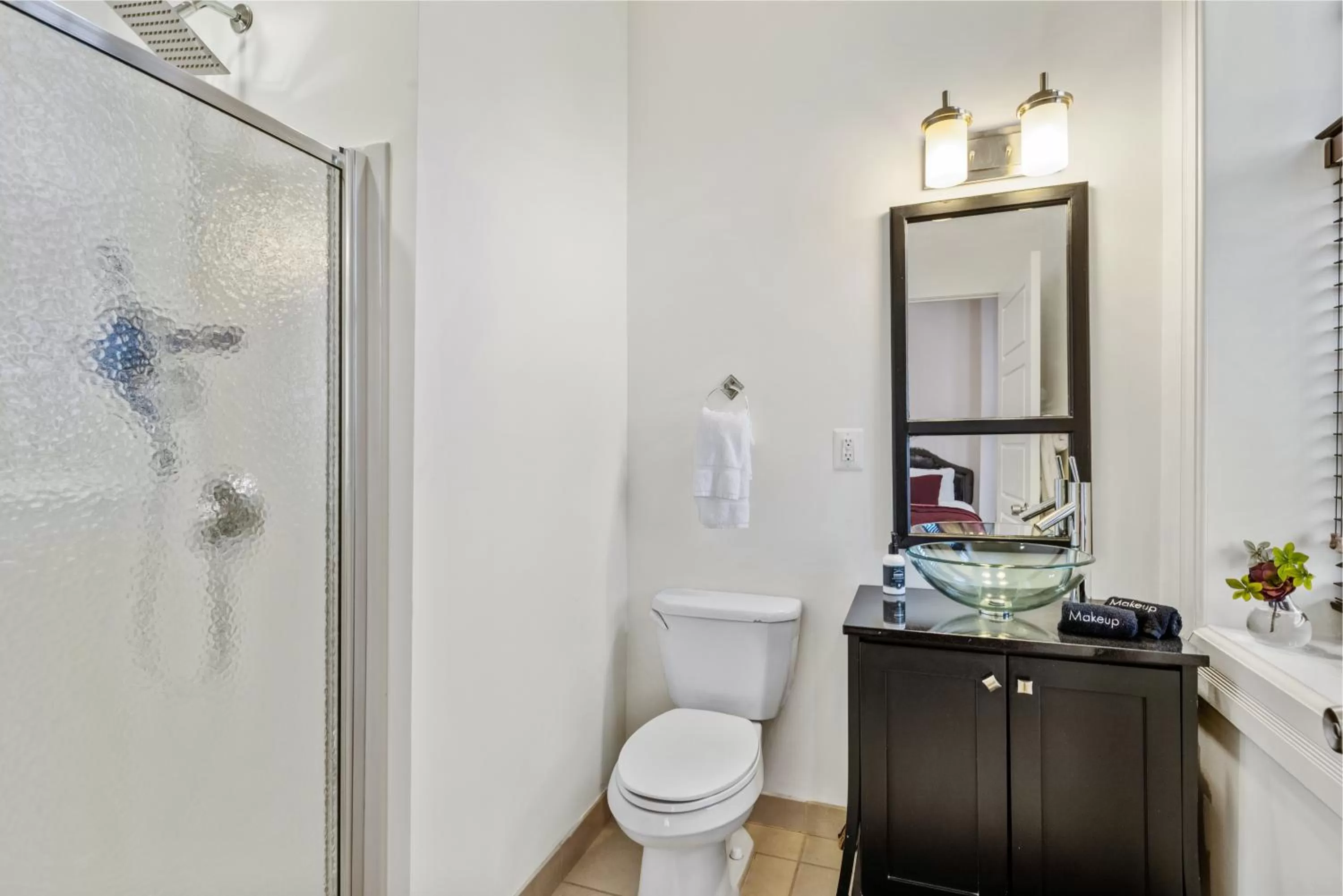 Shower, Bathroom in Brexton Hotel