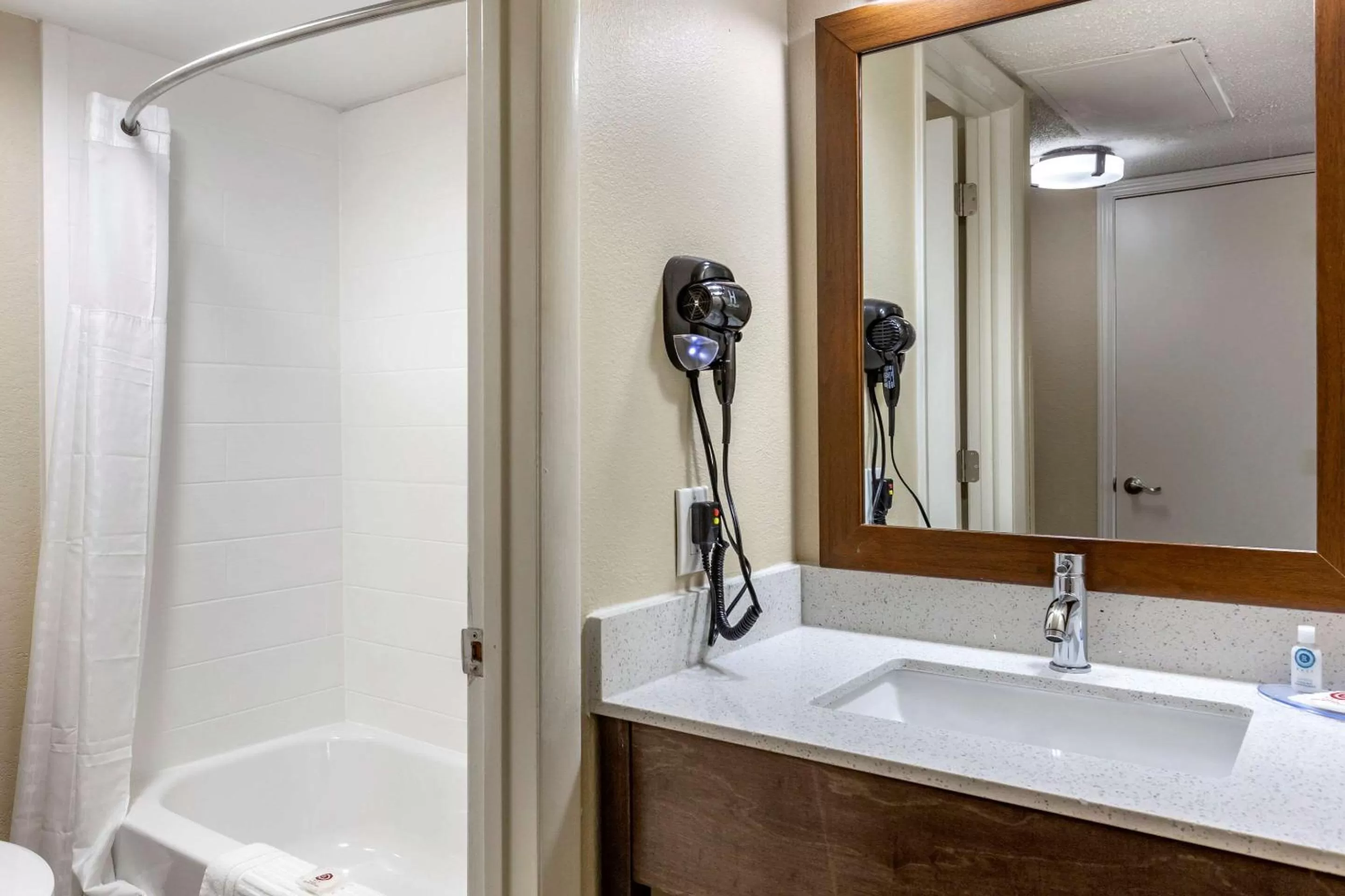 Bathroom in Comfort Inn & Suites Spring Lake - Fayetteville near Fort Bragg