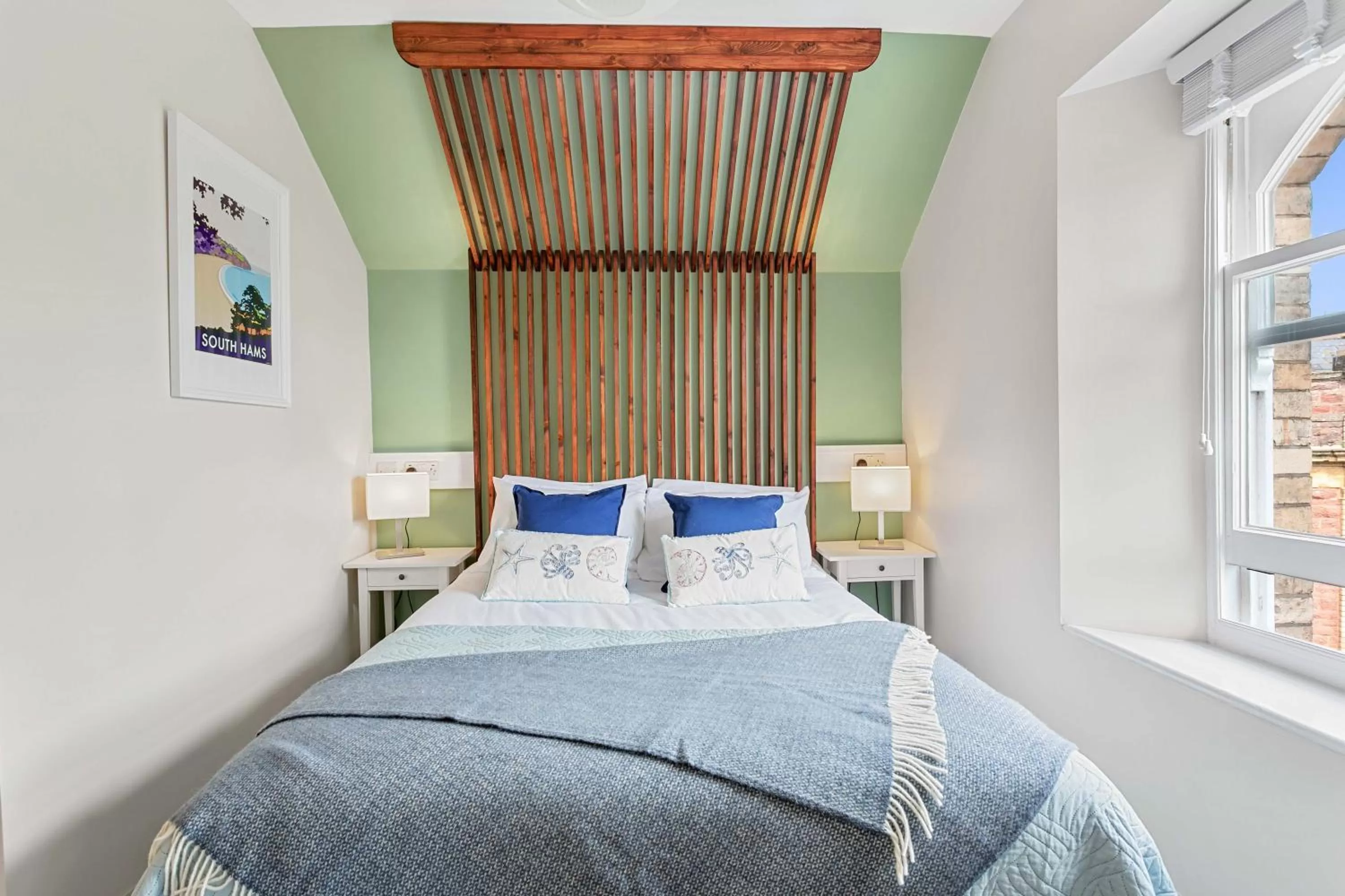 Bed in Park View R & R - Adult Only - Self-Catering - Free Parking - EV Point