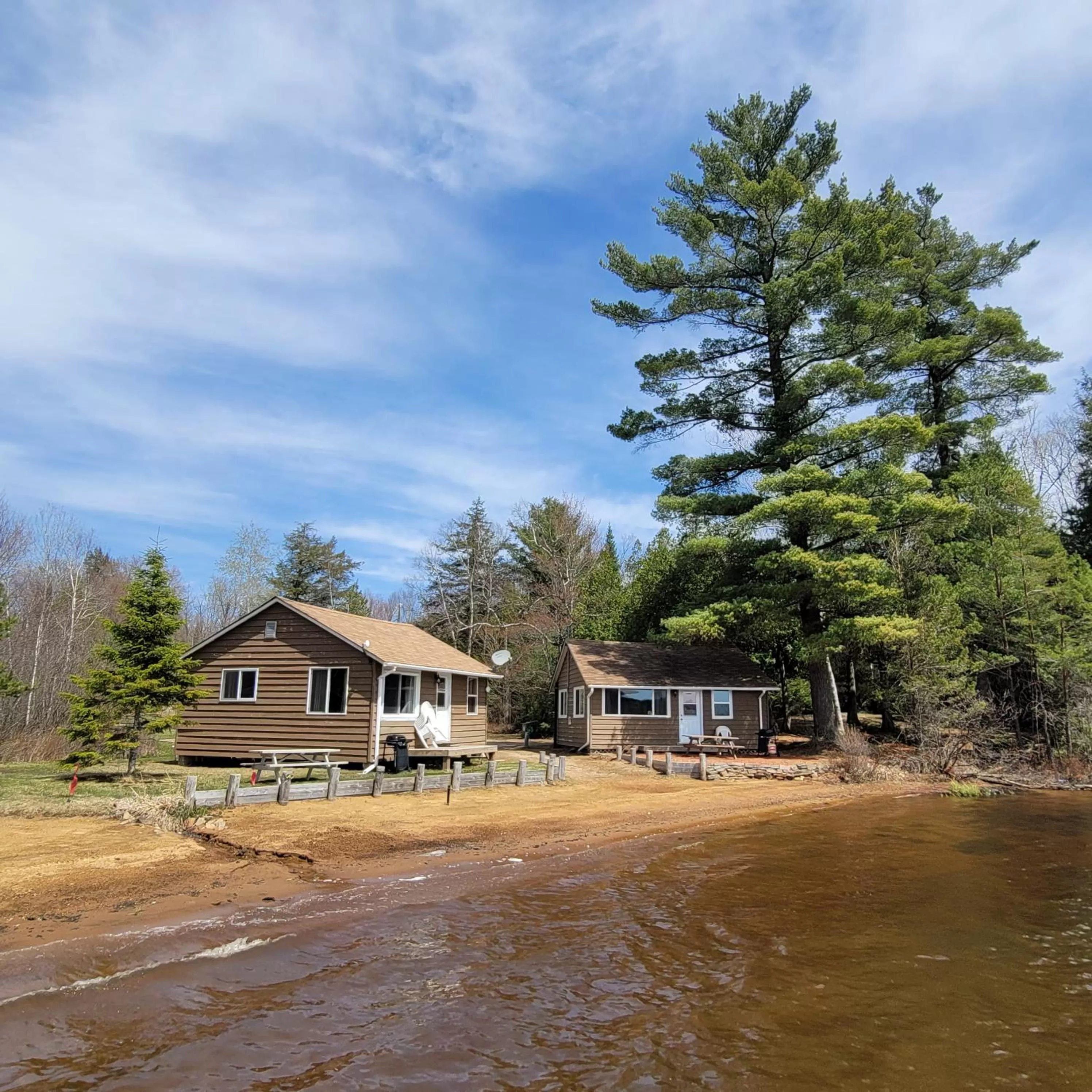 Parkway Cottage Resort and Trading Post