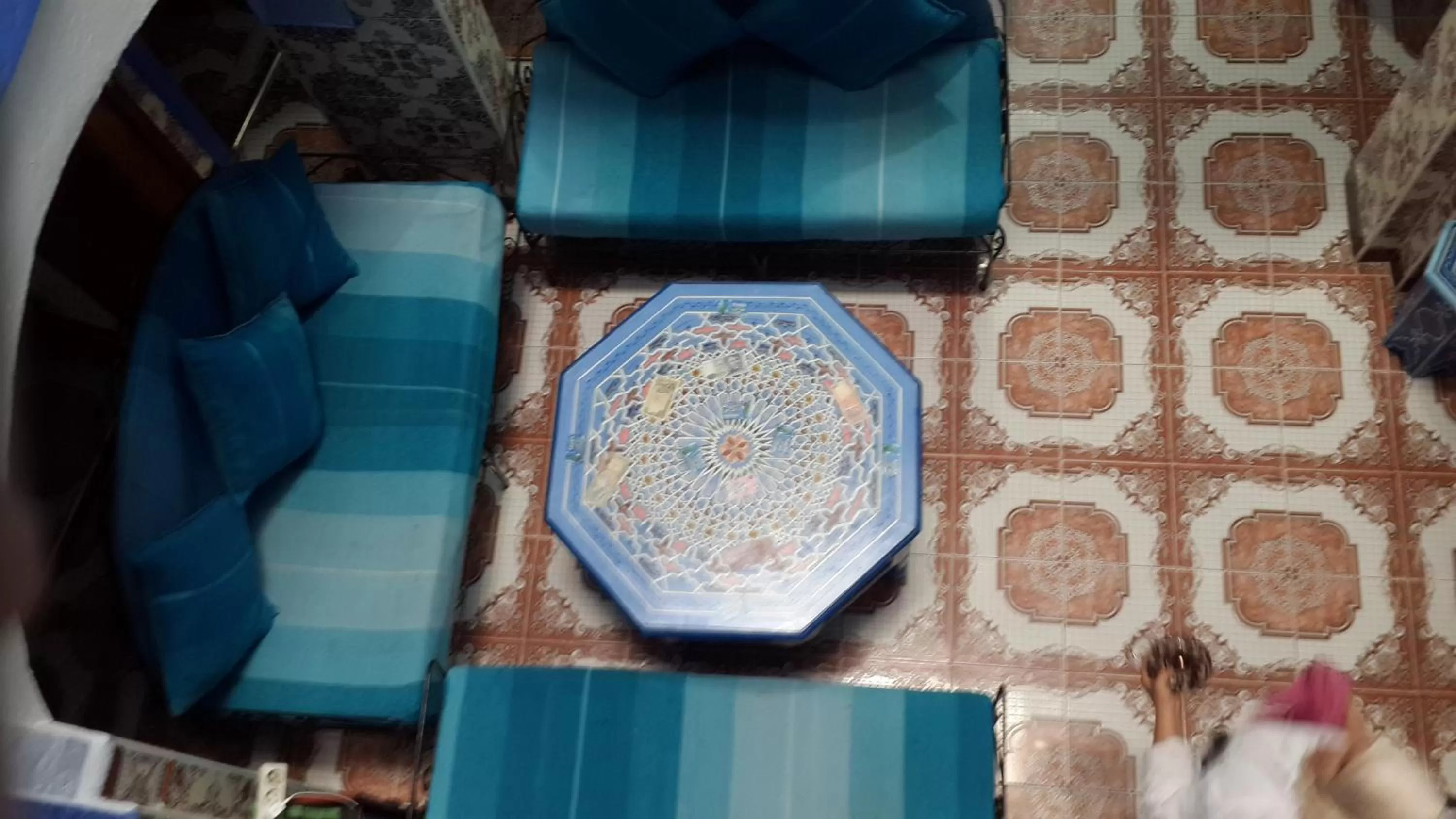 Communal lounge/ TV room, TV/Entertainment Center in Hotel Souika