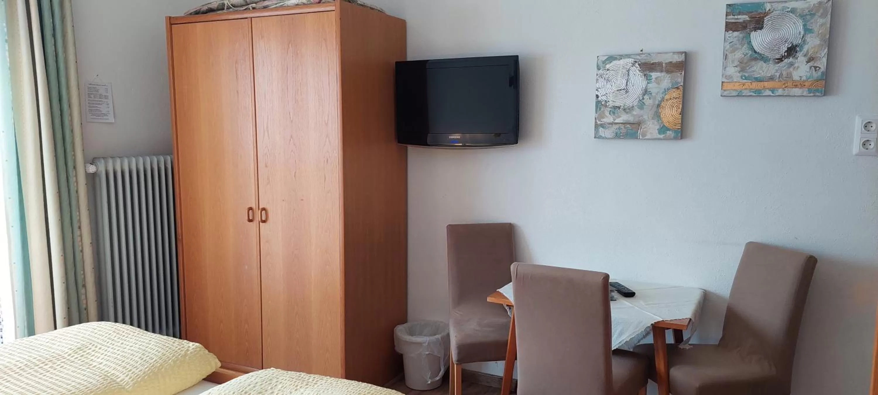 TV/Entertainment Center in Pension Wildental