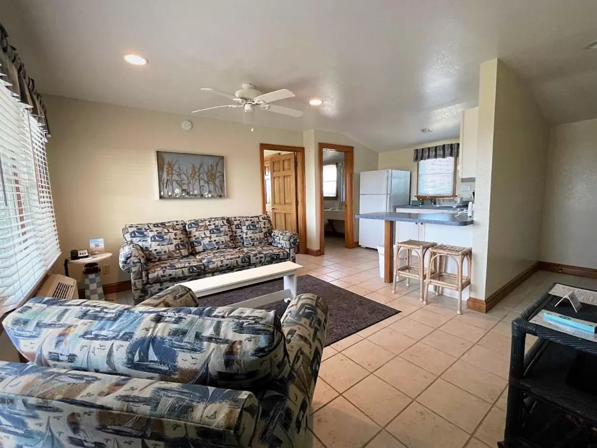 Kitchen or kitchenette in Pony Island Inn