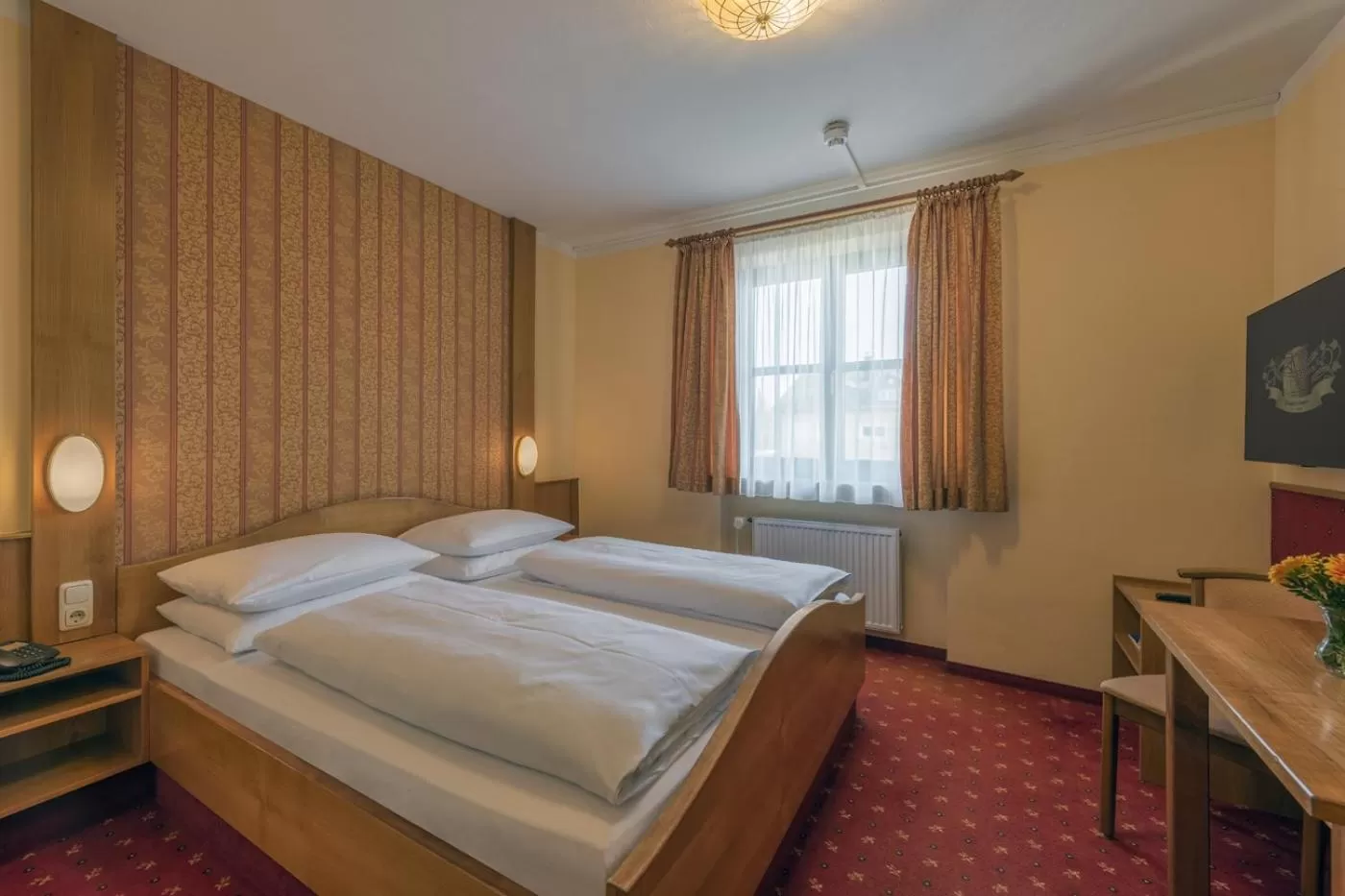 Photo of the whole room, Bed in Hotel Schäfflerwirt