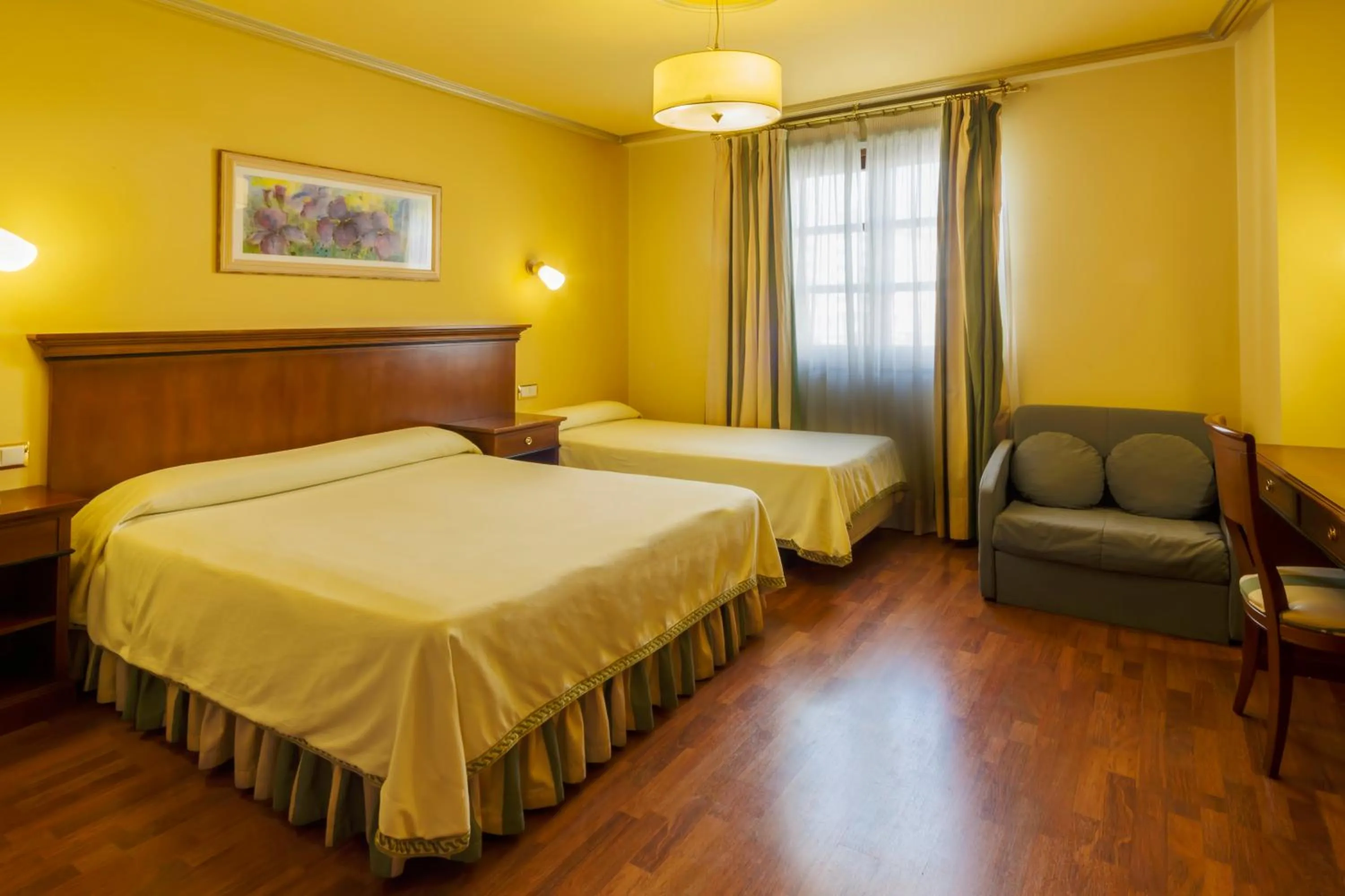 Bedroom, Bed in Hotel Azofra