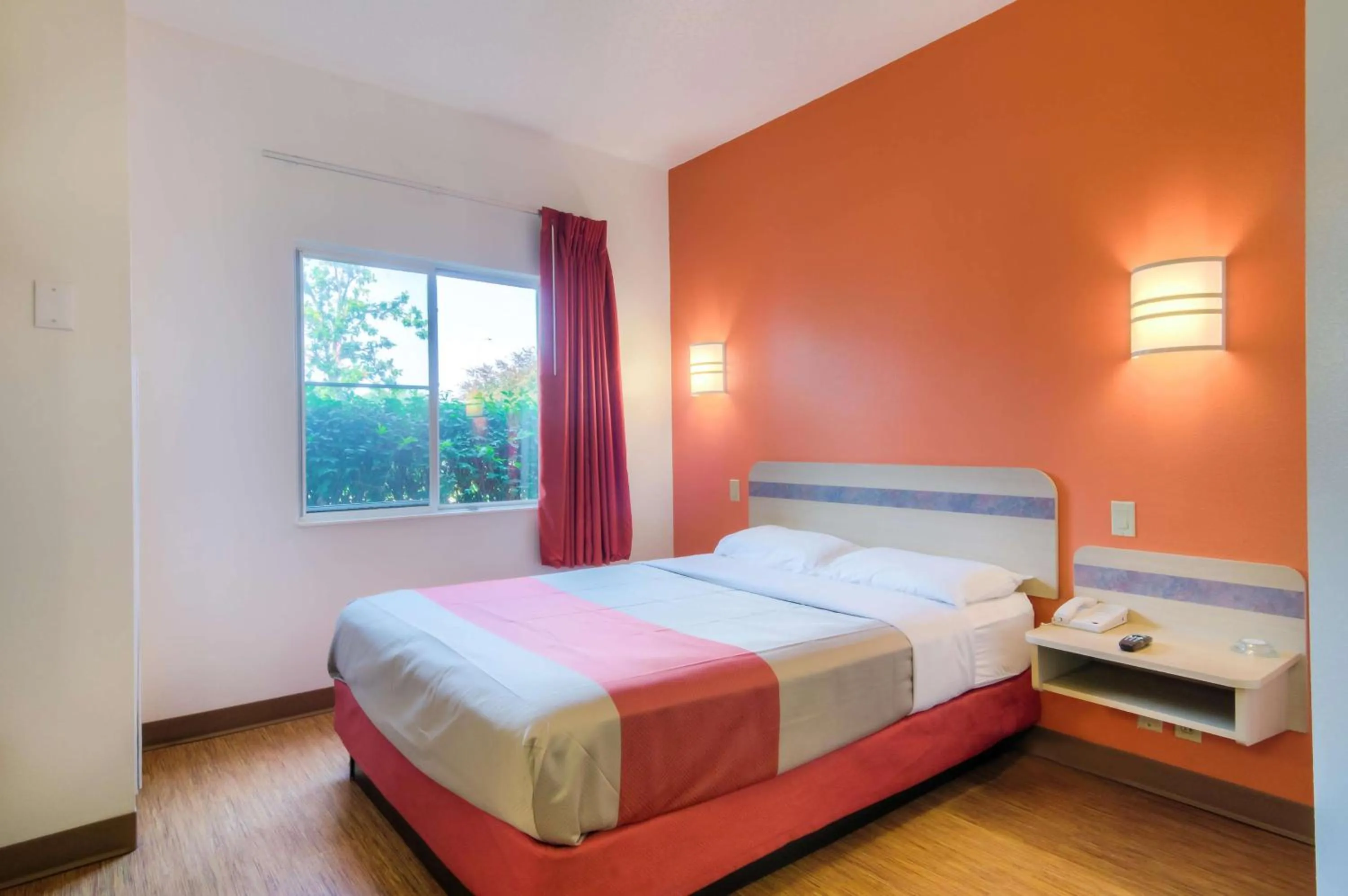 Queen Room - single occupancy - Disability Access - Roll in Shower in Motel 6 Joliet, IL - Chicago - I-55