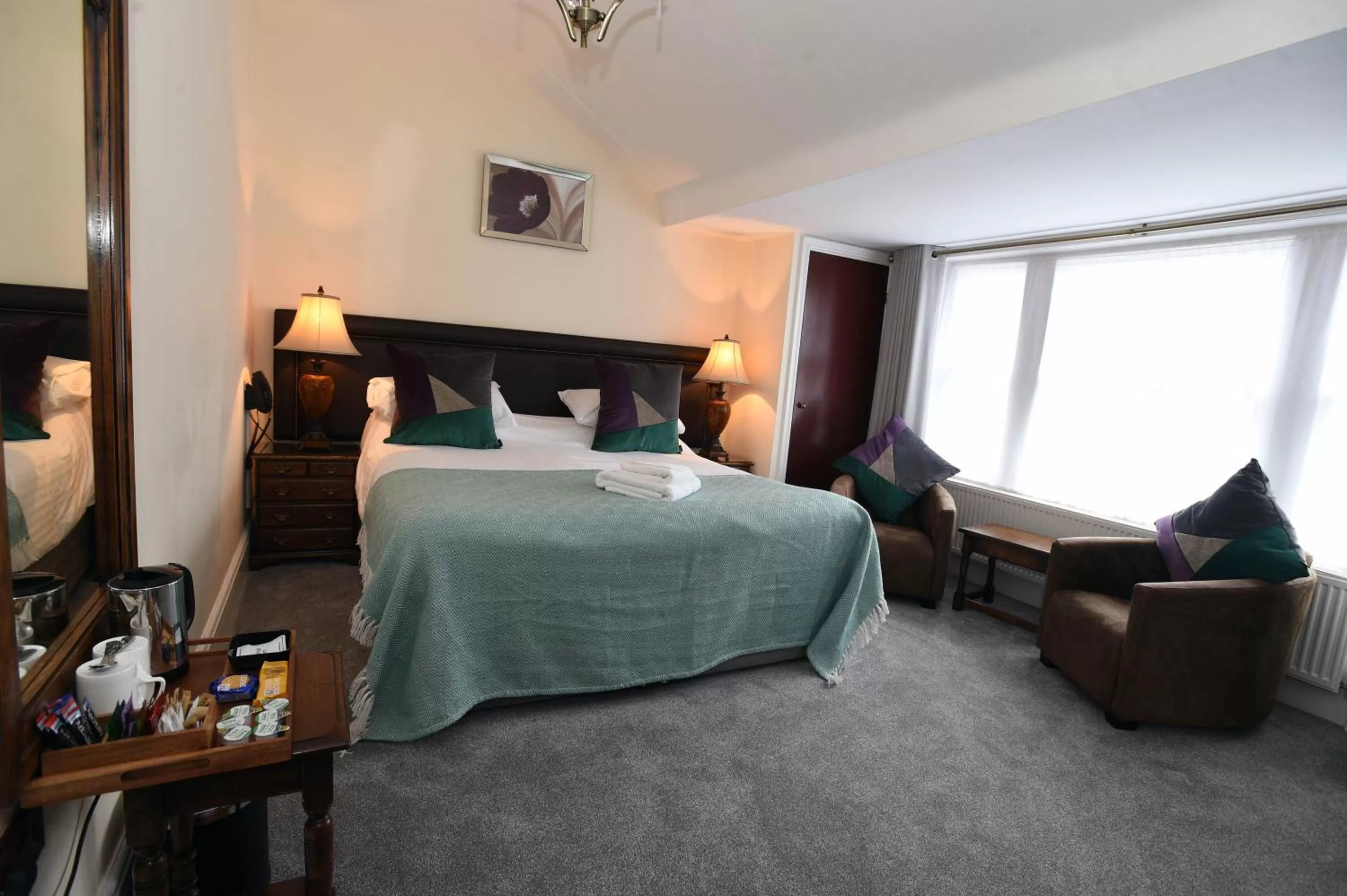 Bedroom, Bed in The Black Boy Inn