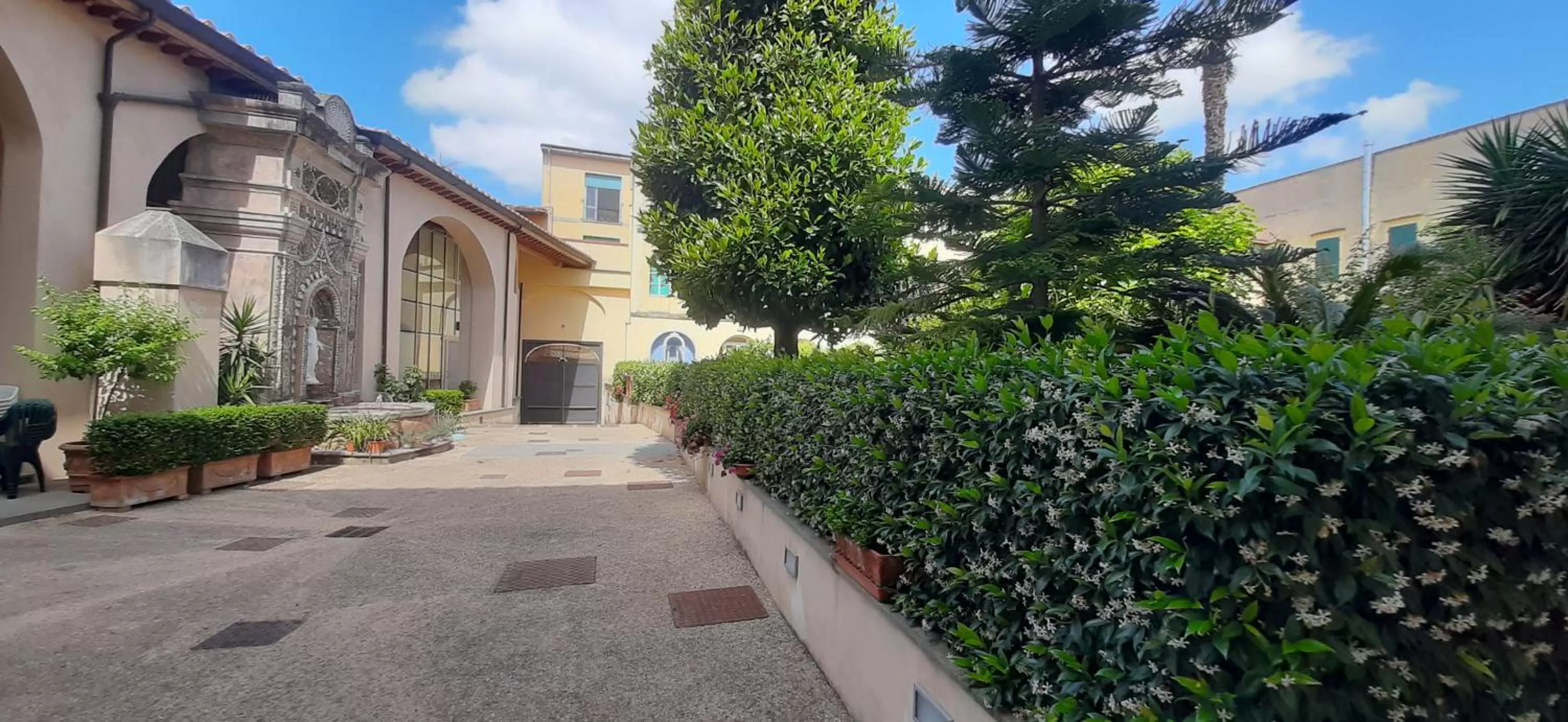 Property building in Casa per ferie religiosa Figlie di Nazareth