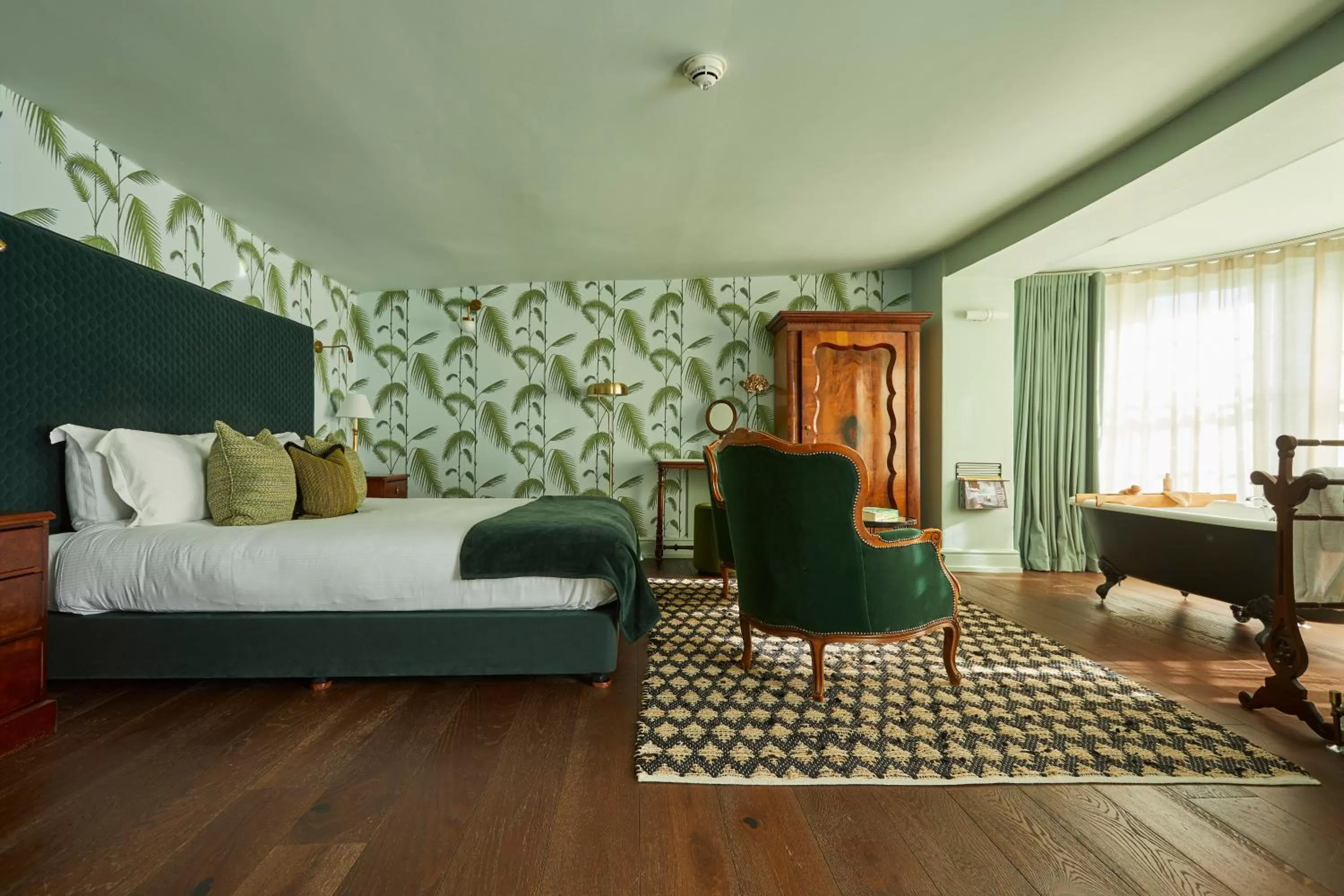 Bedroom in The King's Arms