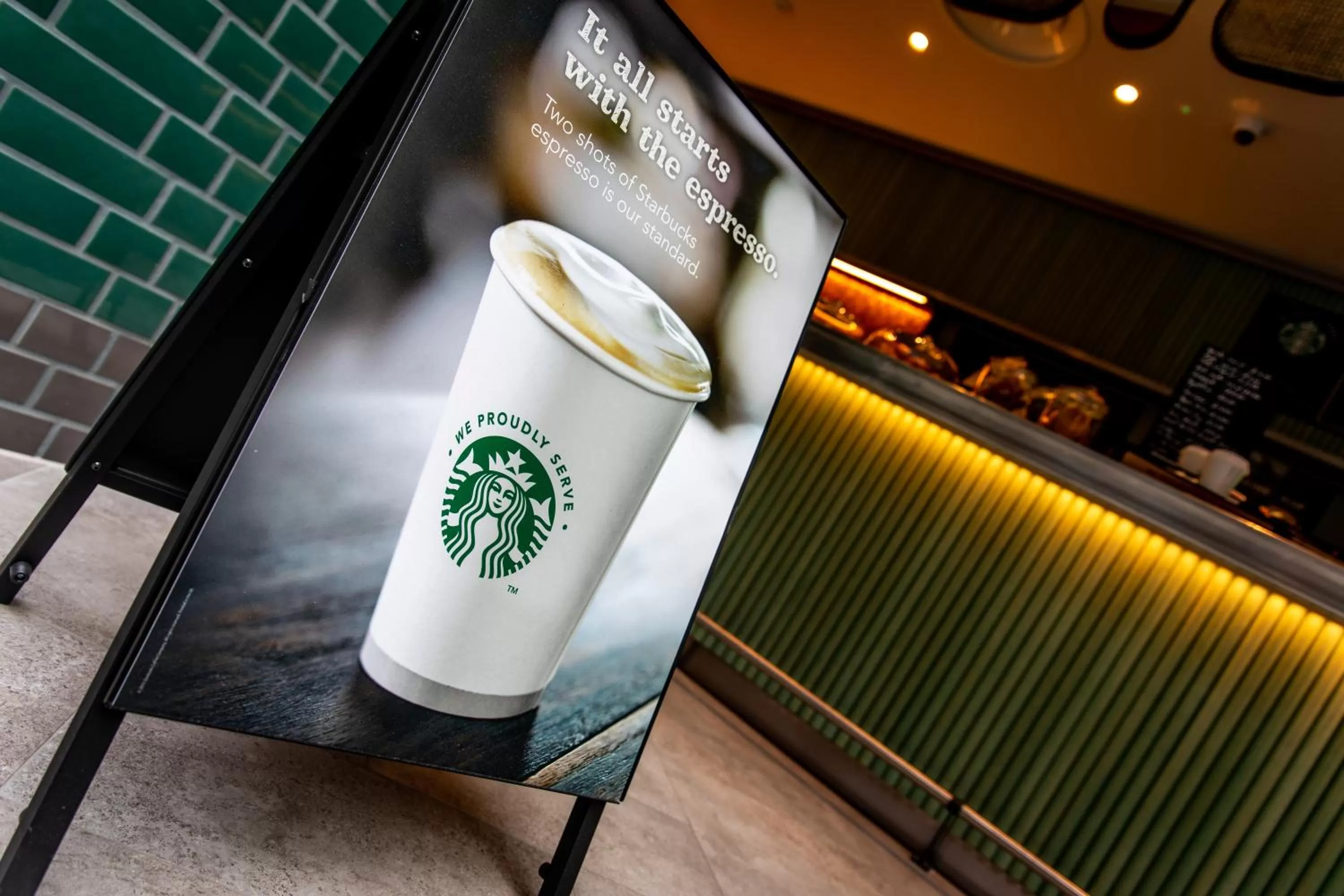 Coffee/tea facilities in Holiday Inn London Heathrow - Bath Road by IHG