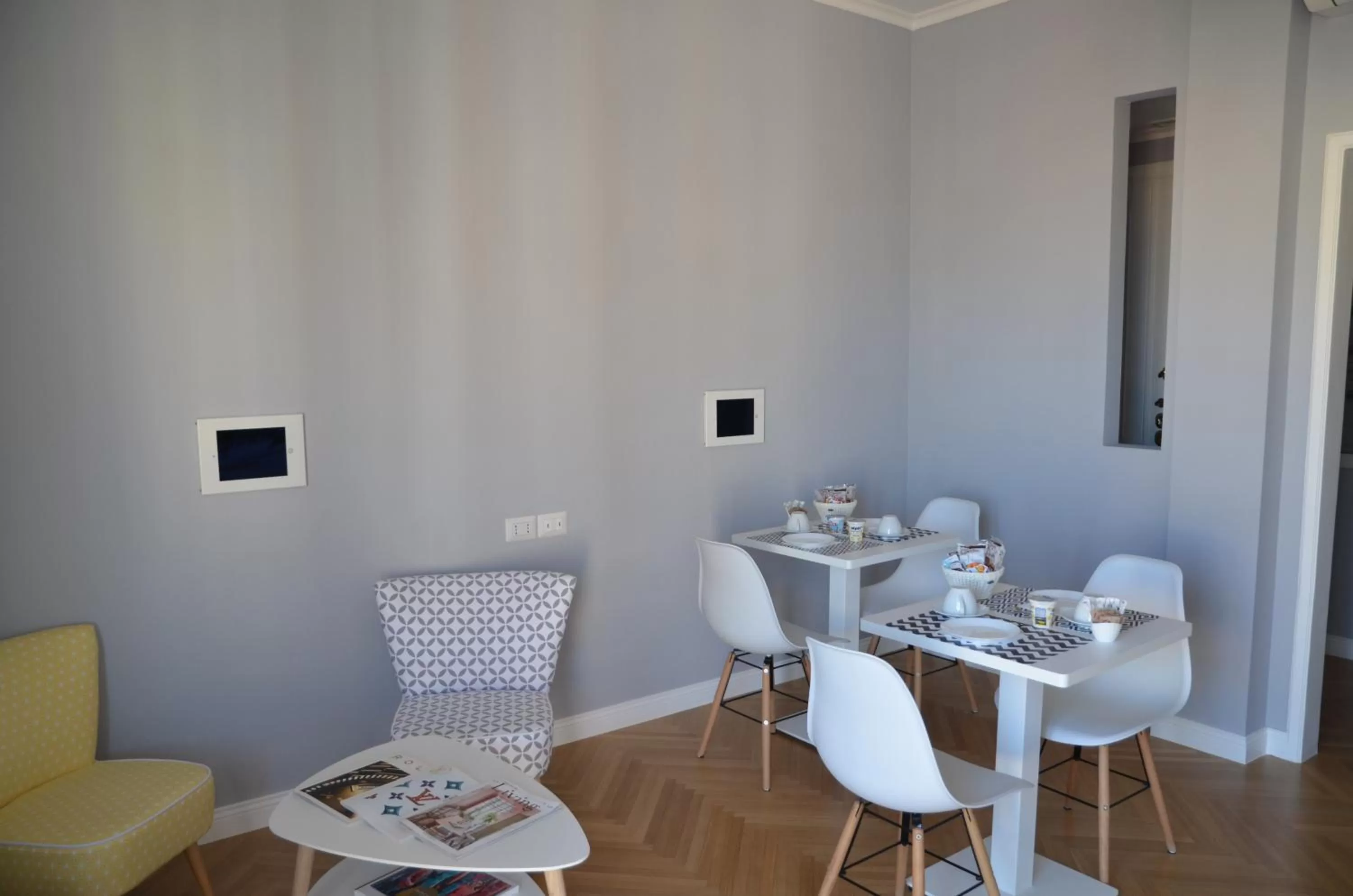 Living room in Room 56