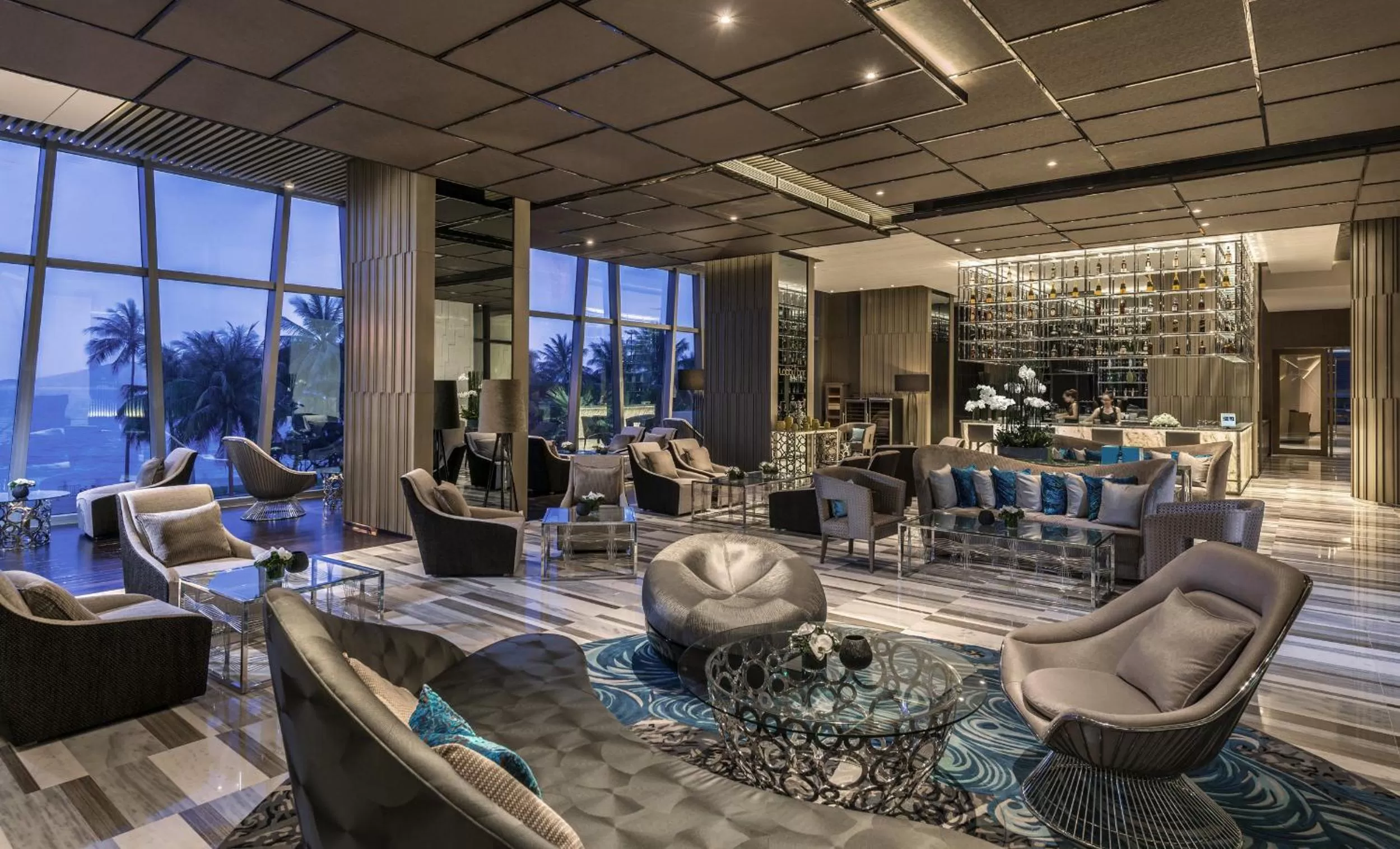 Lounge or bar in InterContinental Nha Trang by IHG