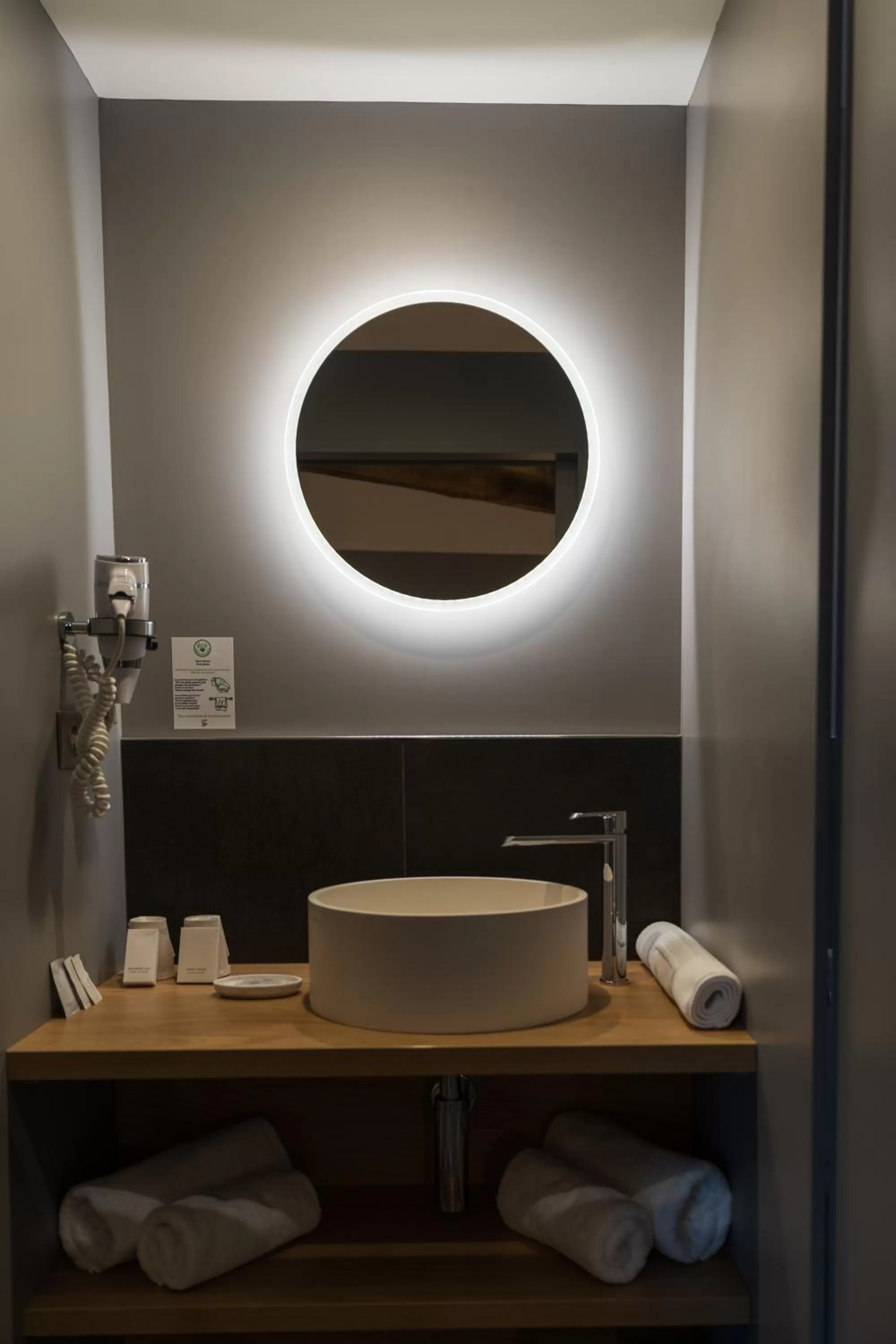 Property building in Hôtel Loysel le Gaucher