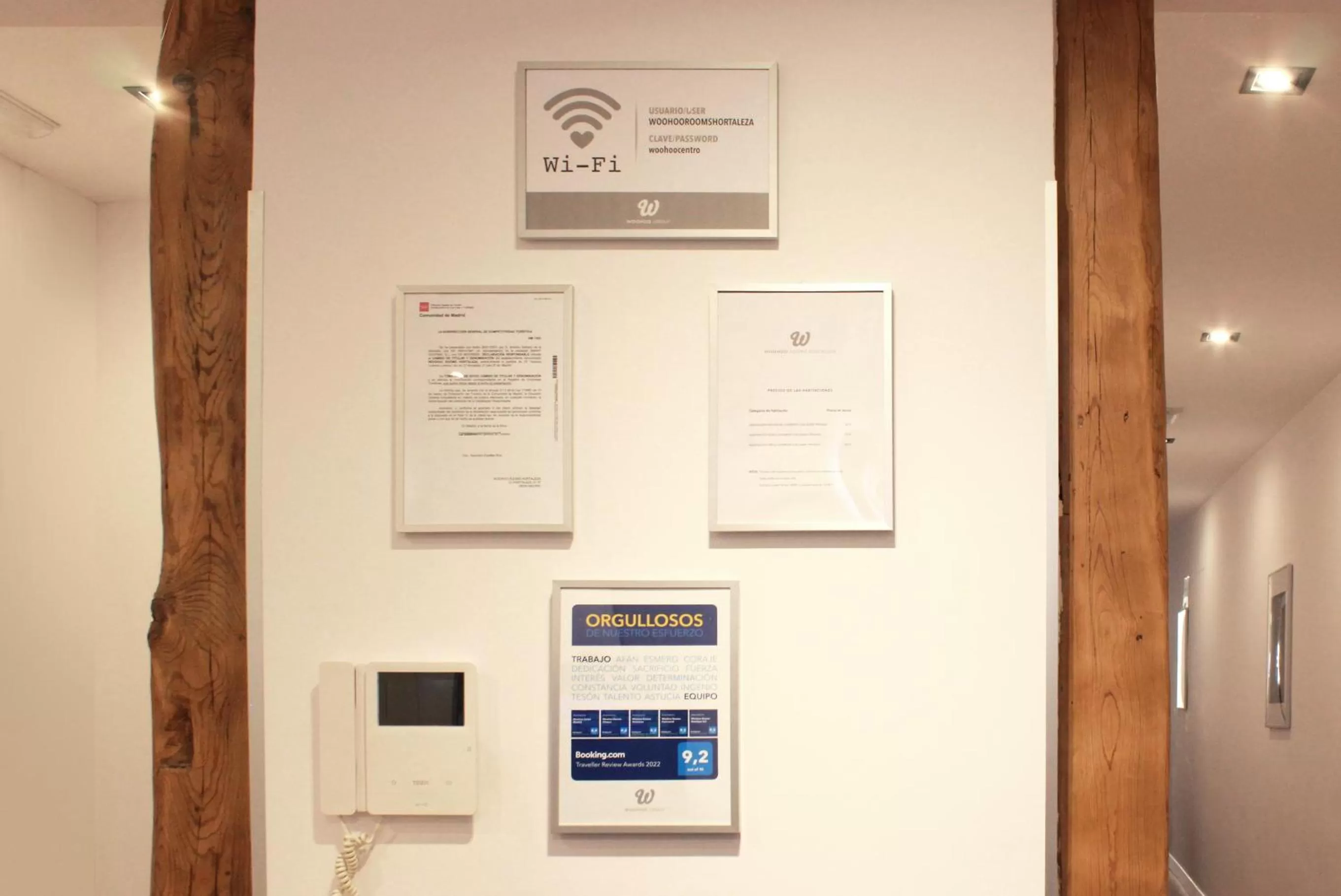 Text overlay in Woohoo Rooms Hortaleza