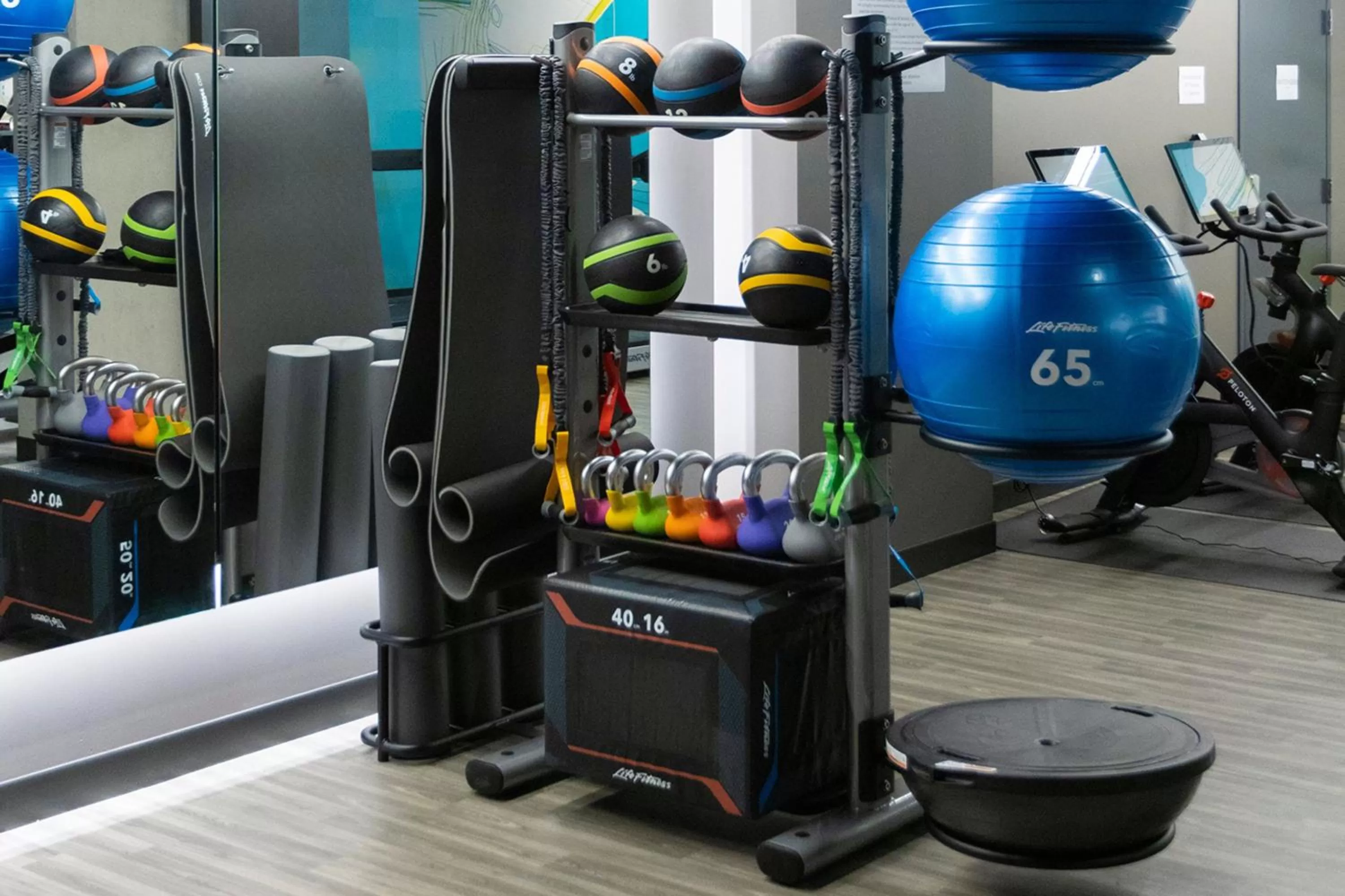 Fitness centre/facilities in Astra Hotel, Seattle, a Tribute Portfolio Hotel