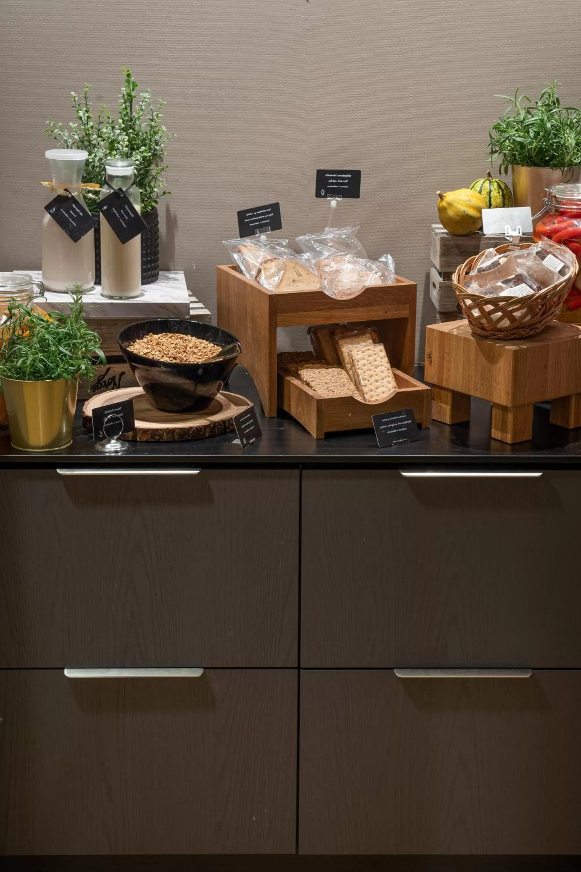 Buffet breakfast in Quality Hotel Saga