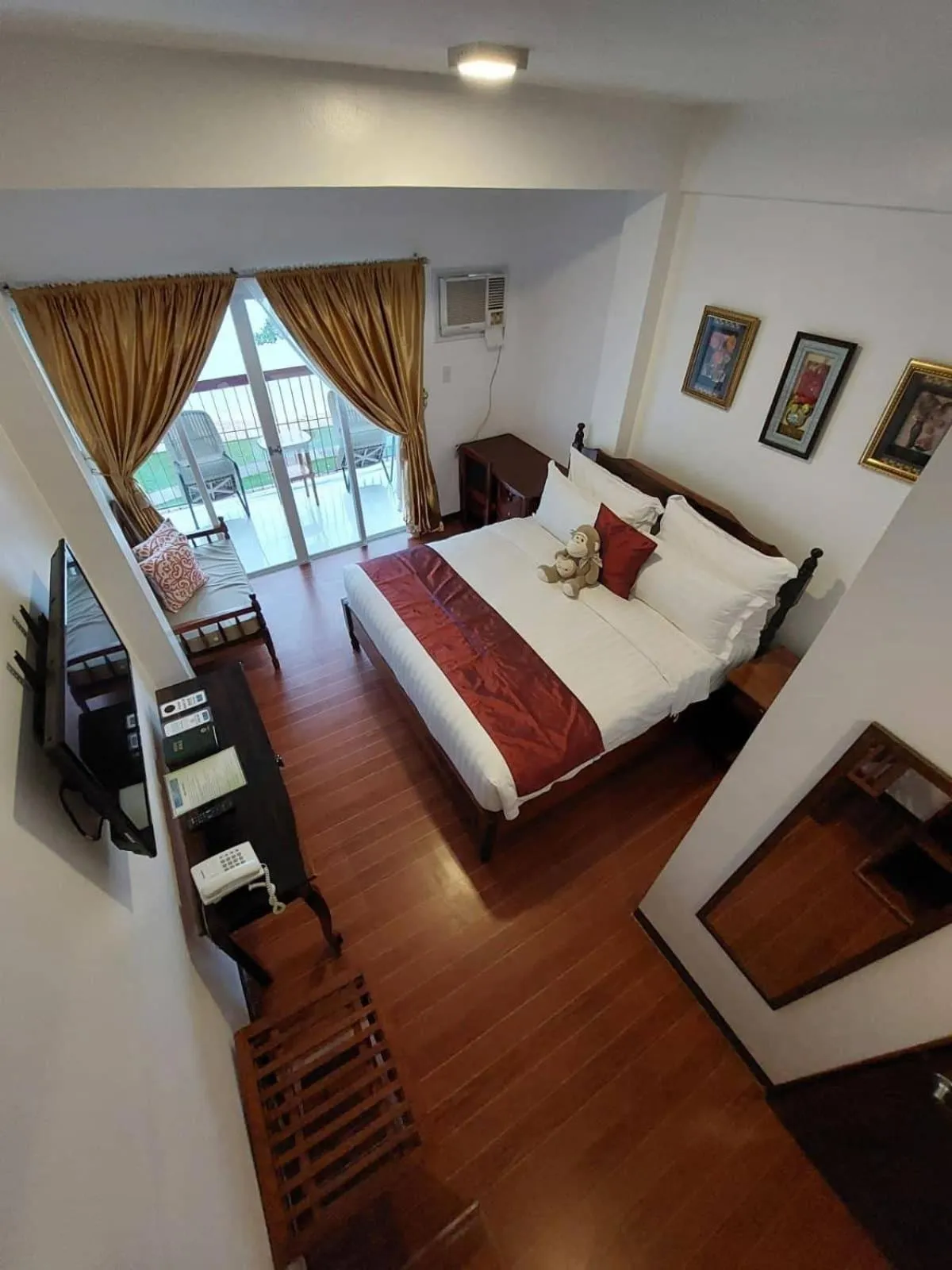 Oceanview Premiere King in Doublegem Beach Resort and Hotel