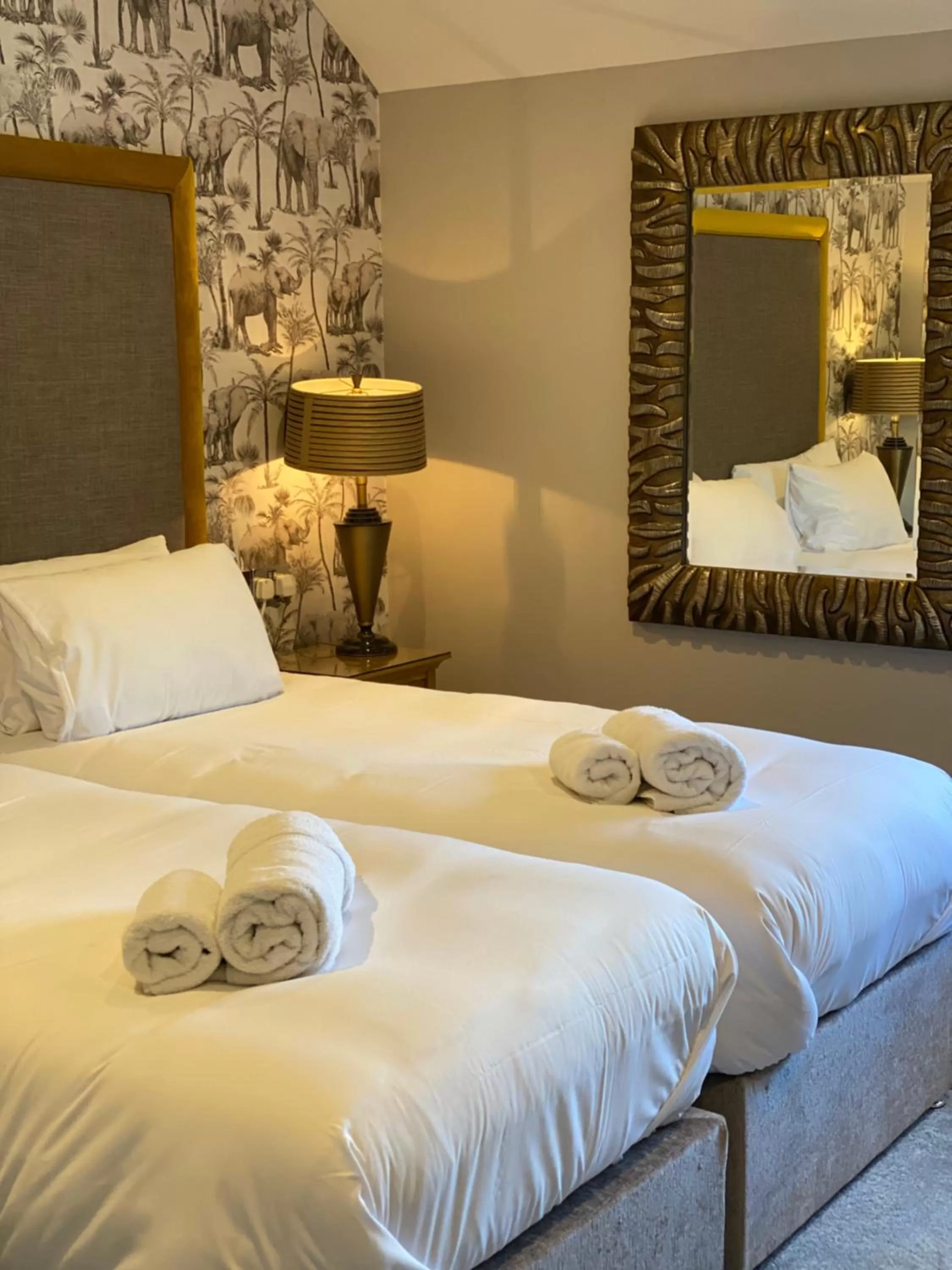 Bed in The General Tarleton