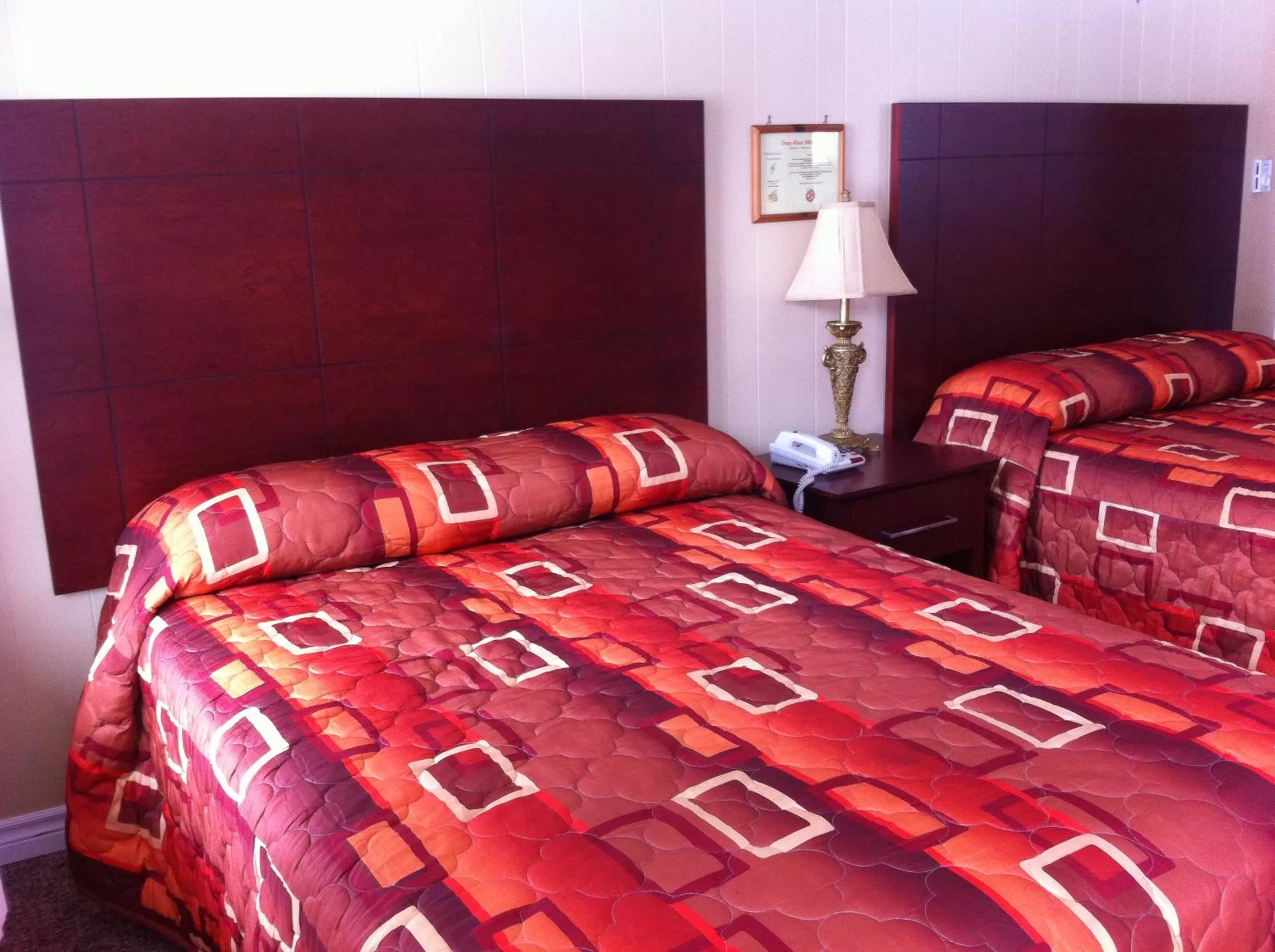 Bed in Deep River Motel