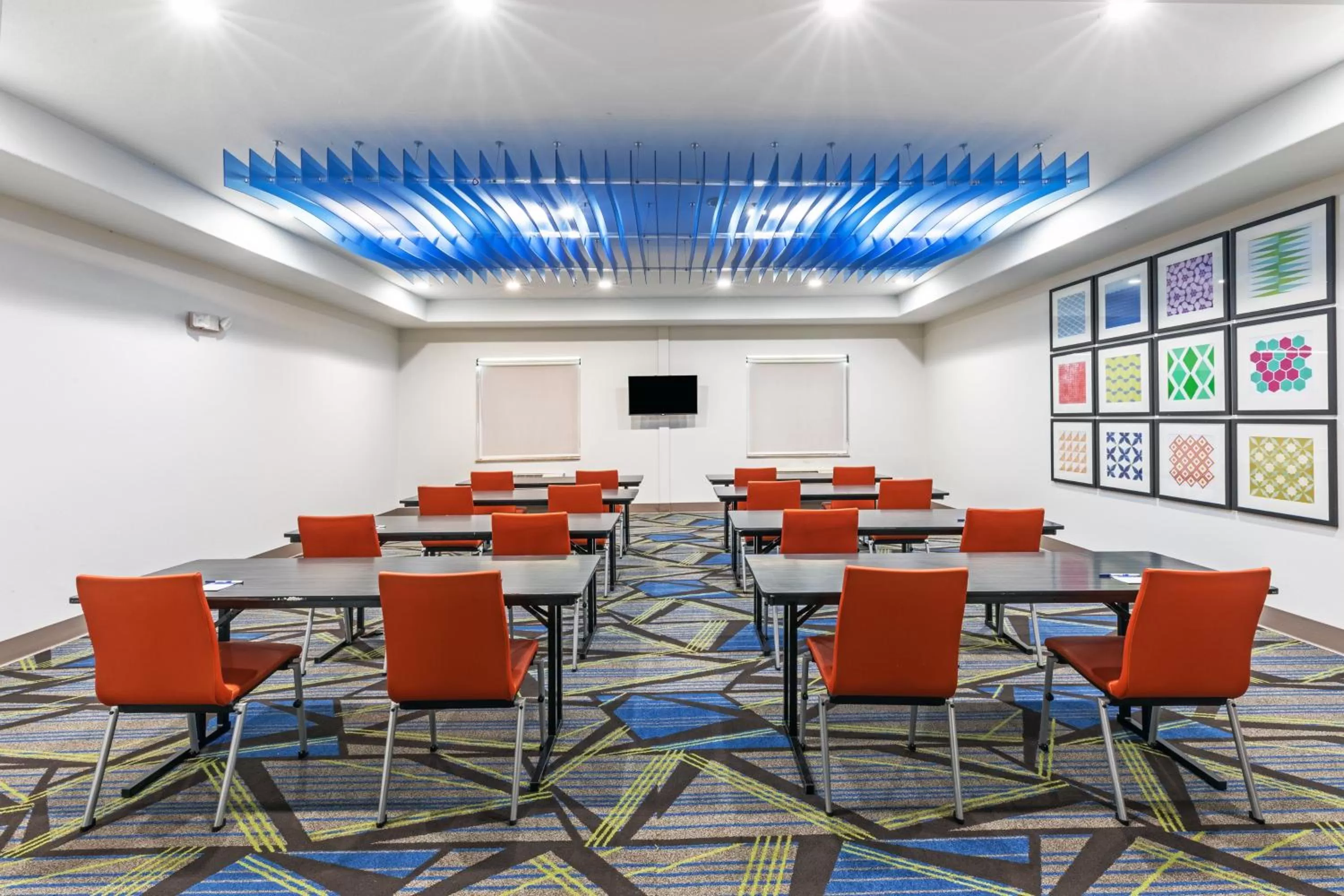 Meeting/conference room in Holiday Inn Express Hotel & Suites Vidor South by IHG