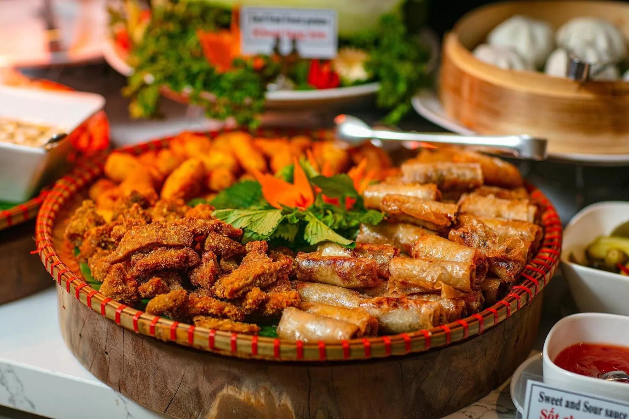 Restaurant/places to eat in Scent Premium Hotel