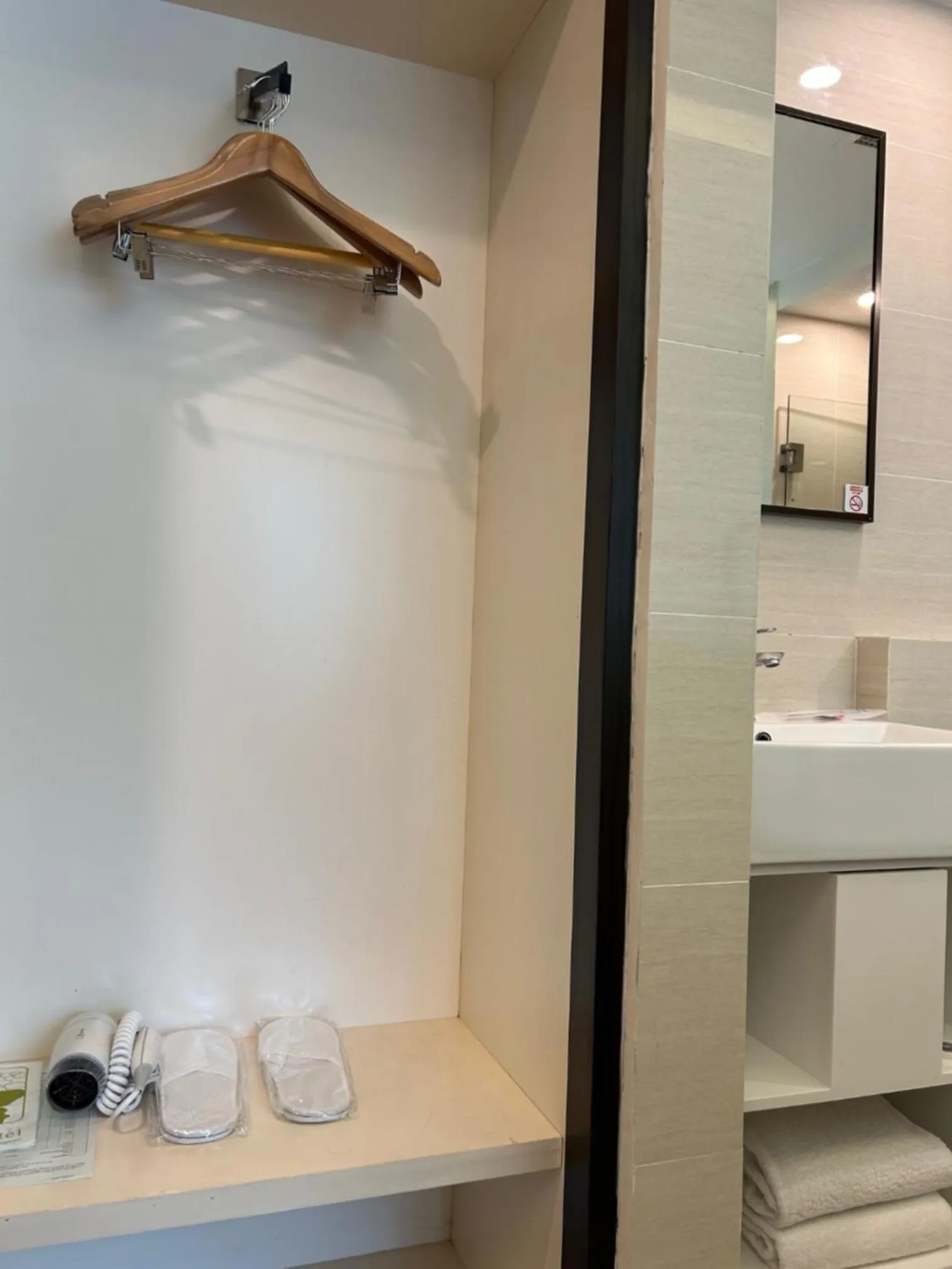 wardrobe in Link Hotel Singapore