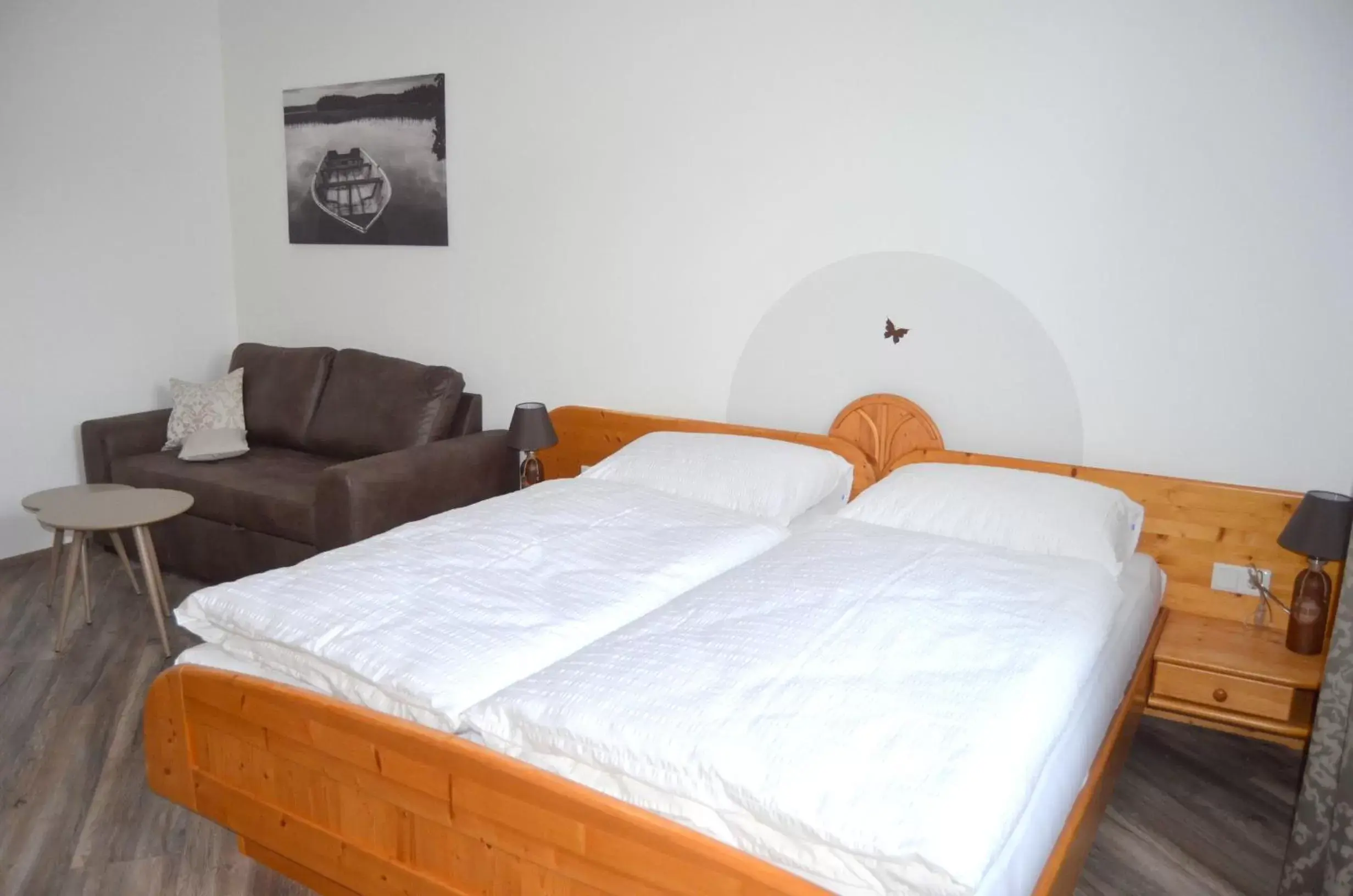 Double Room with Private Bathroom and Sofa Bed in Pension zum Strell Double Room with Private Bathroom and Sofa Bed in Pension zum Strell