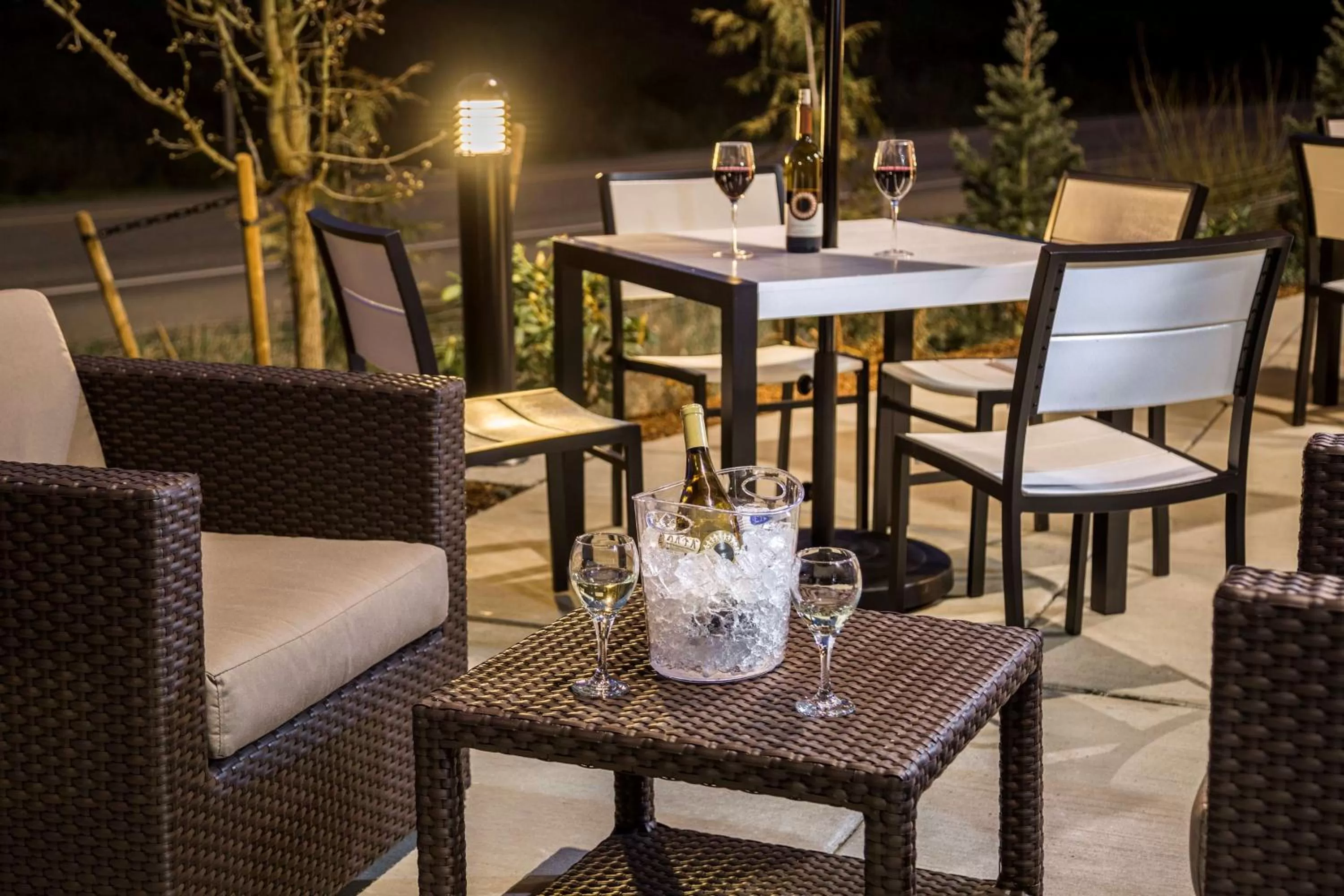 Lounge or bar in Hampton Inn & Suites- Seattle Woodinville Wa