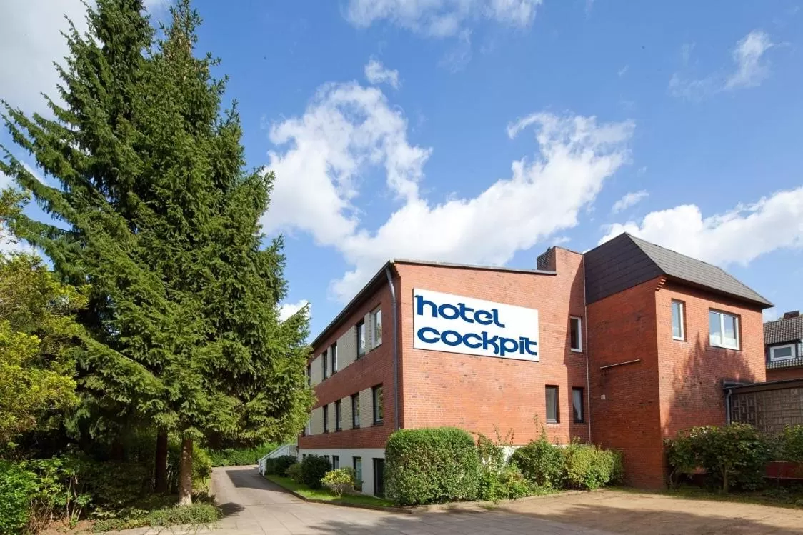 Facade/entrance in Hotel Cockpit