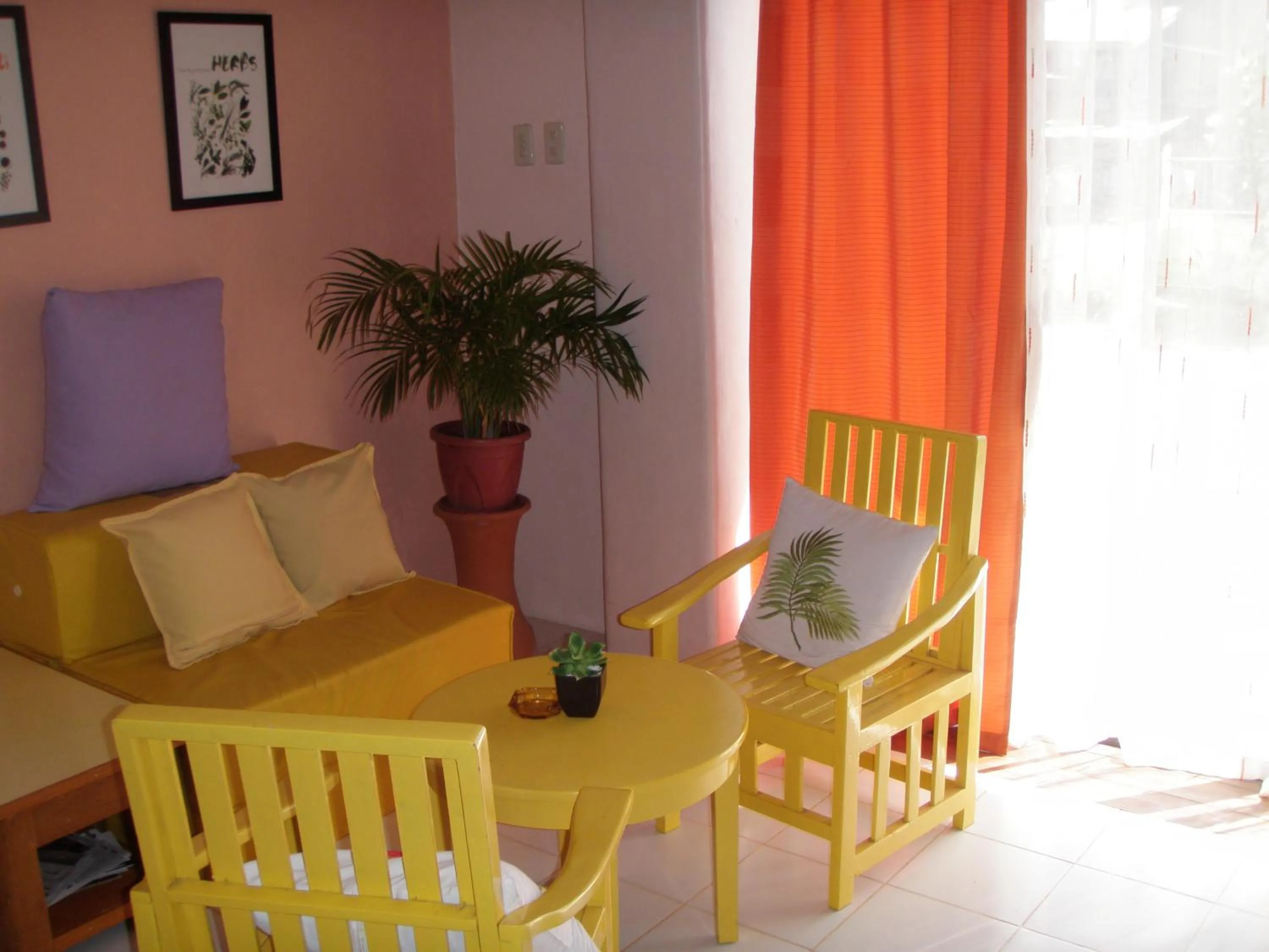 Lounge or bar in Anthurium Inn