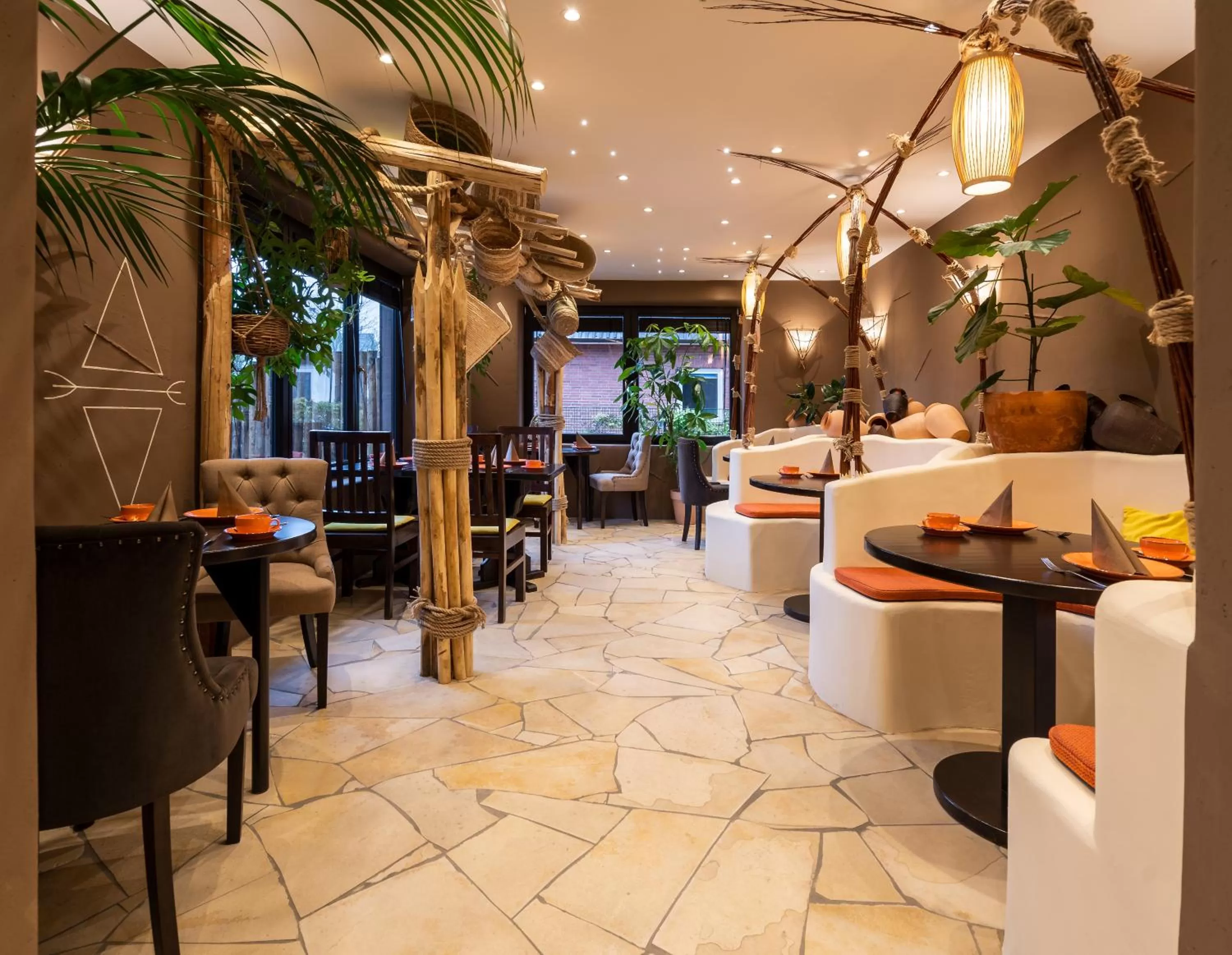 Breakfast, Restaurant/Places to Eat in Hotel Luina Beach