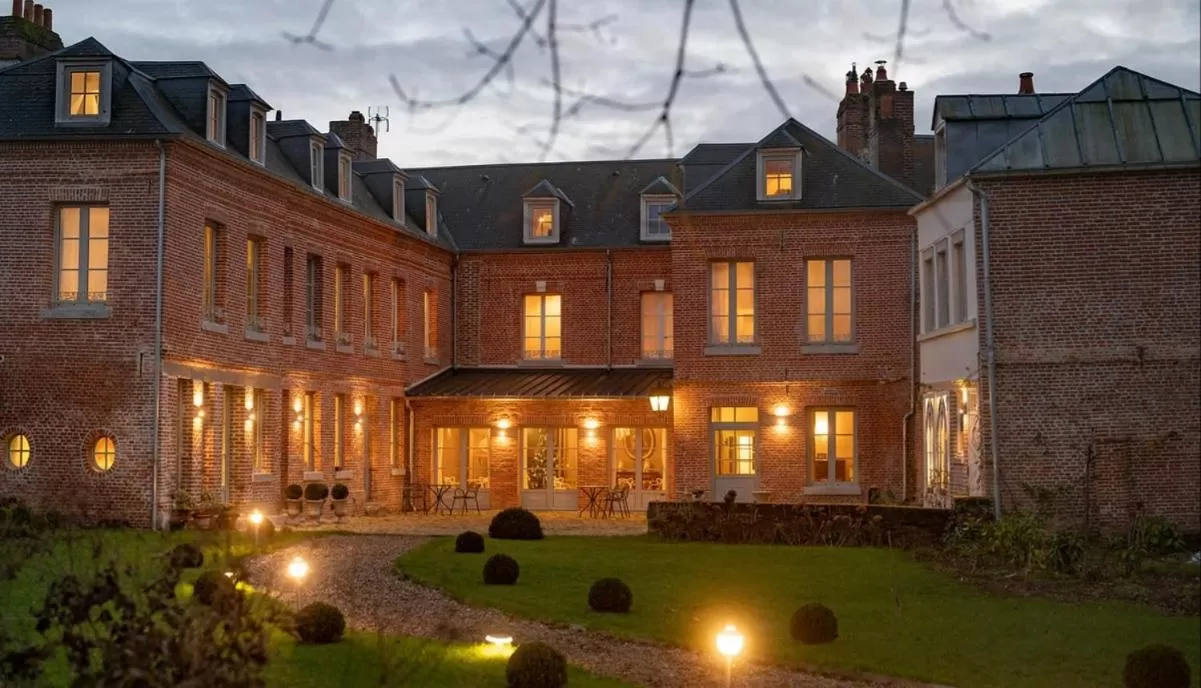 Property building in les Myrrhophores et Spa, Chambres d'Hôtes et Gîtes de charme