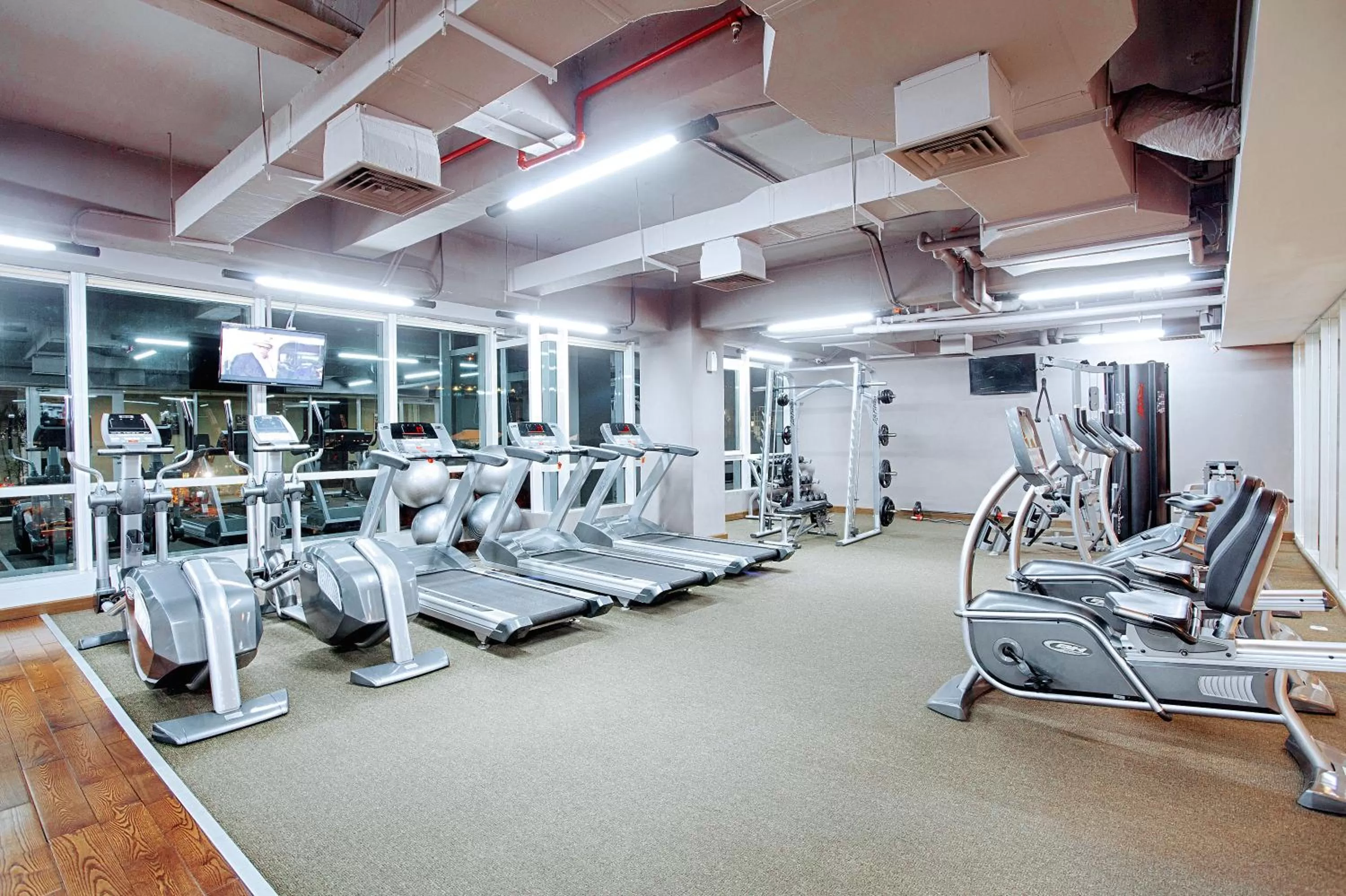 Fitness centre/facilities in The Alana Surabaya
