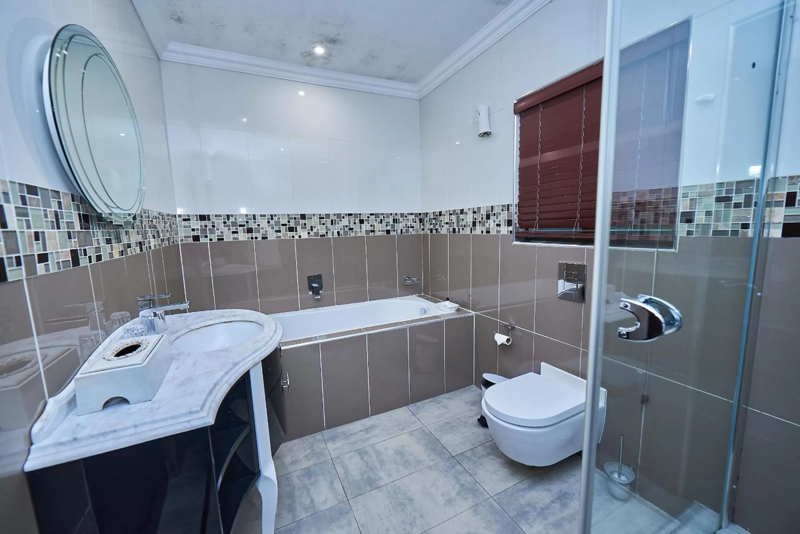 Shower in Ebandla Hotel & Conference Centre