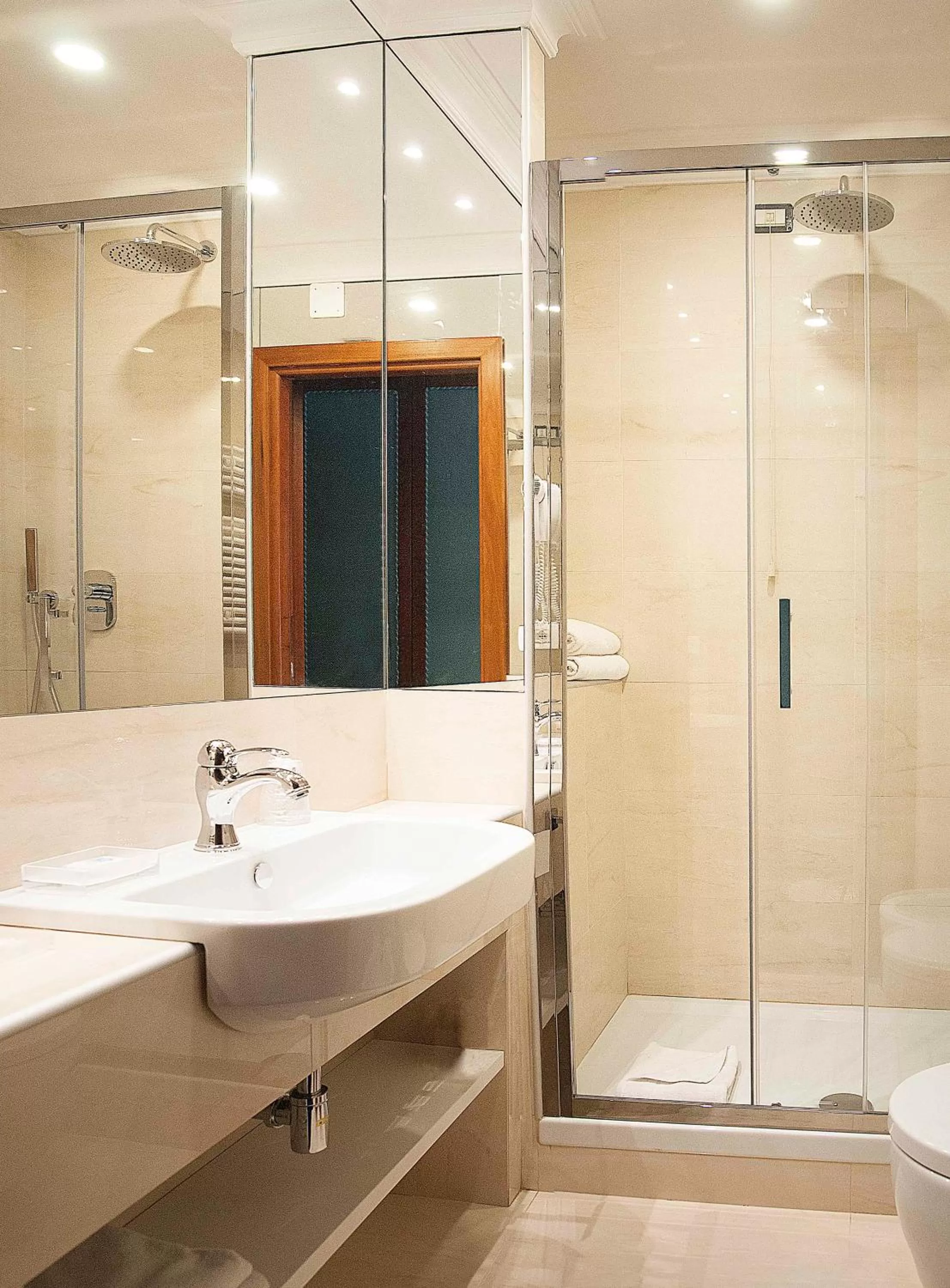 Shower in Hotel Scalinata Di Spagna