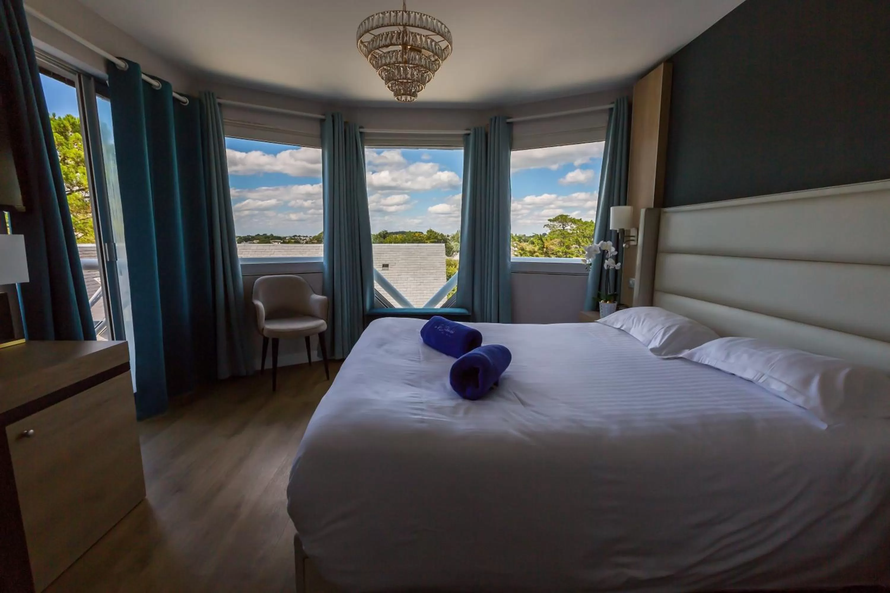 Bed in Le Diana Hôtel & Spa