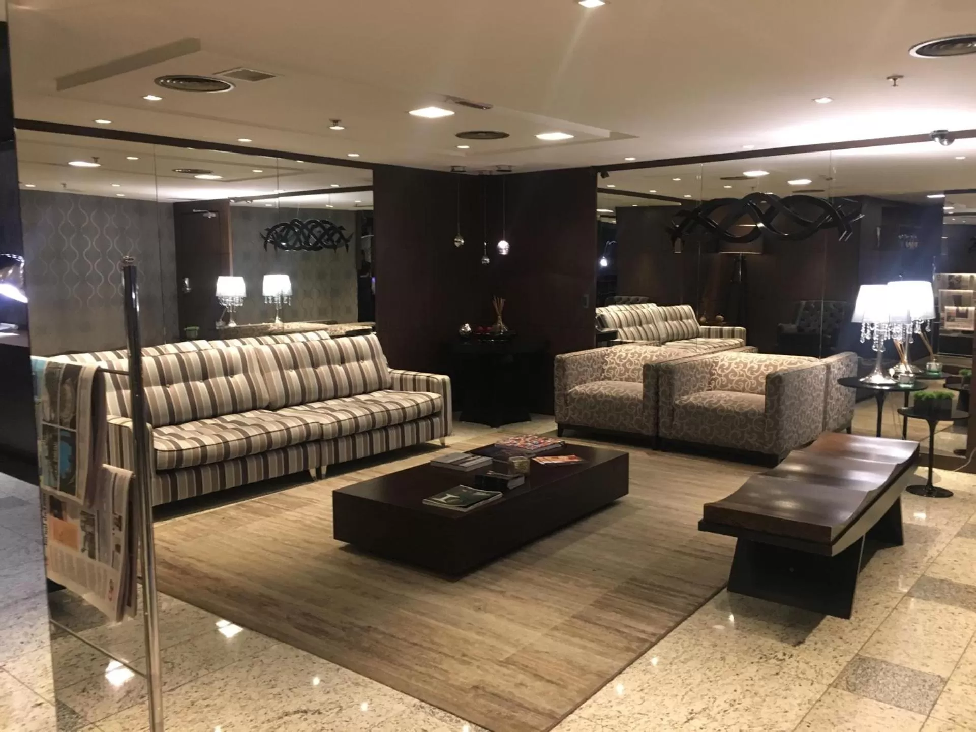 Lobby or reception in Manhattan Porto Alegre by Mercure - 5 minutos do Hospital Moinhos de Vento