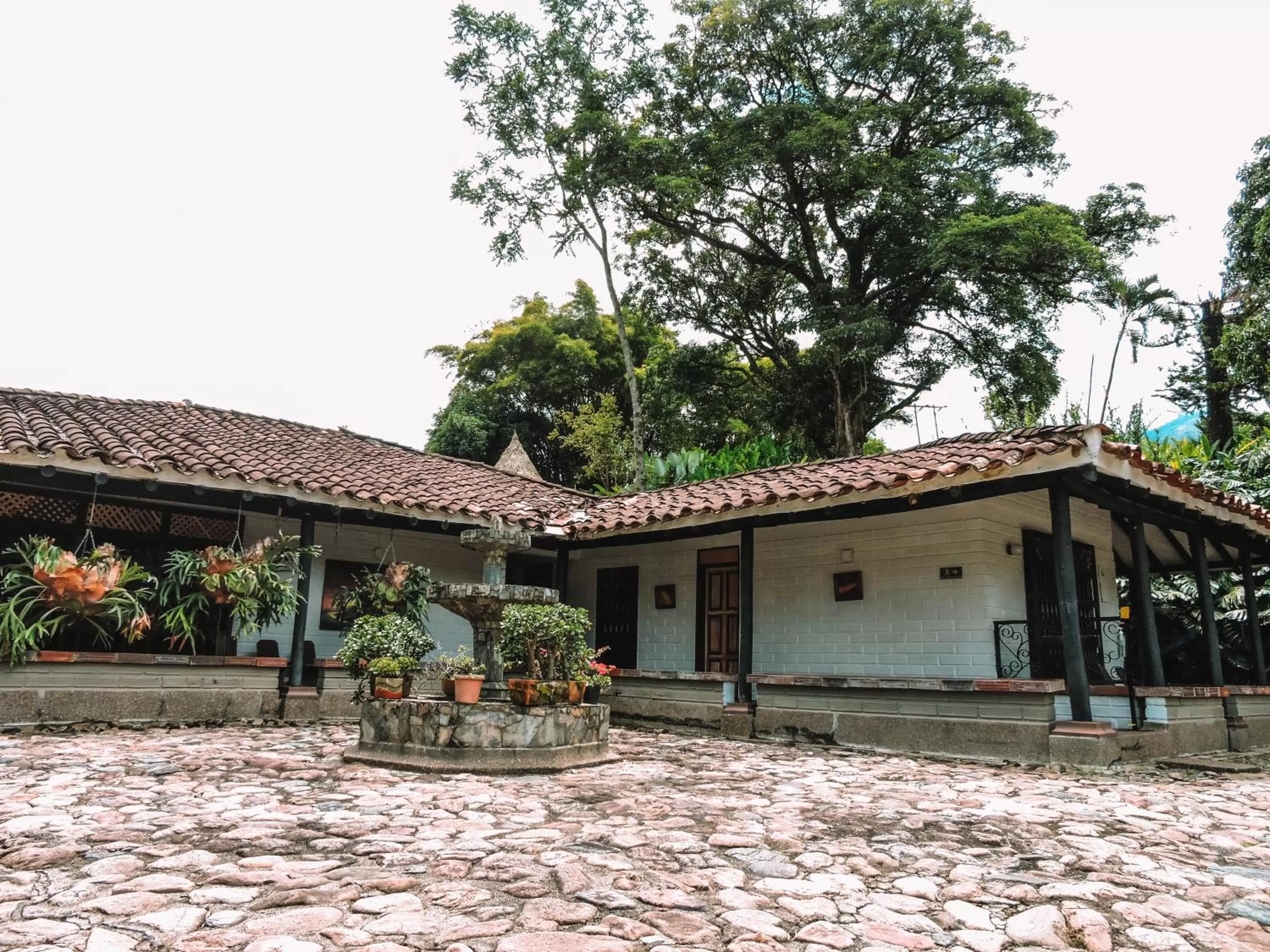 Property Building in Hotel Hacienda la Bonita