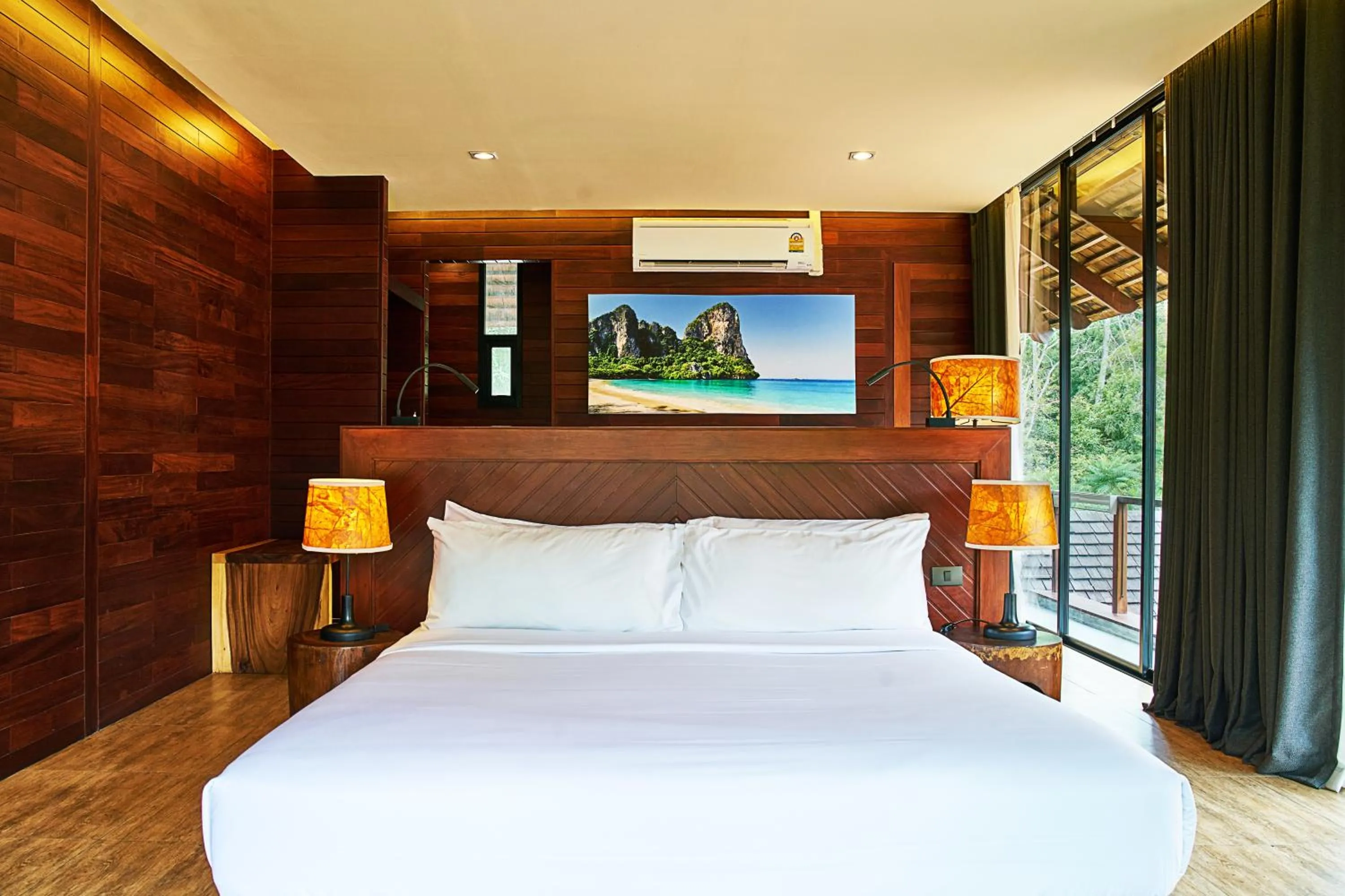 Photo of the whole room, Bed in Avatar Railay-Adults Only