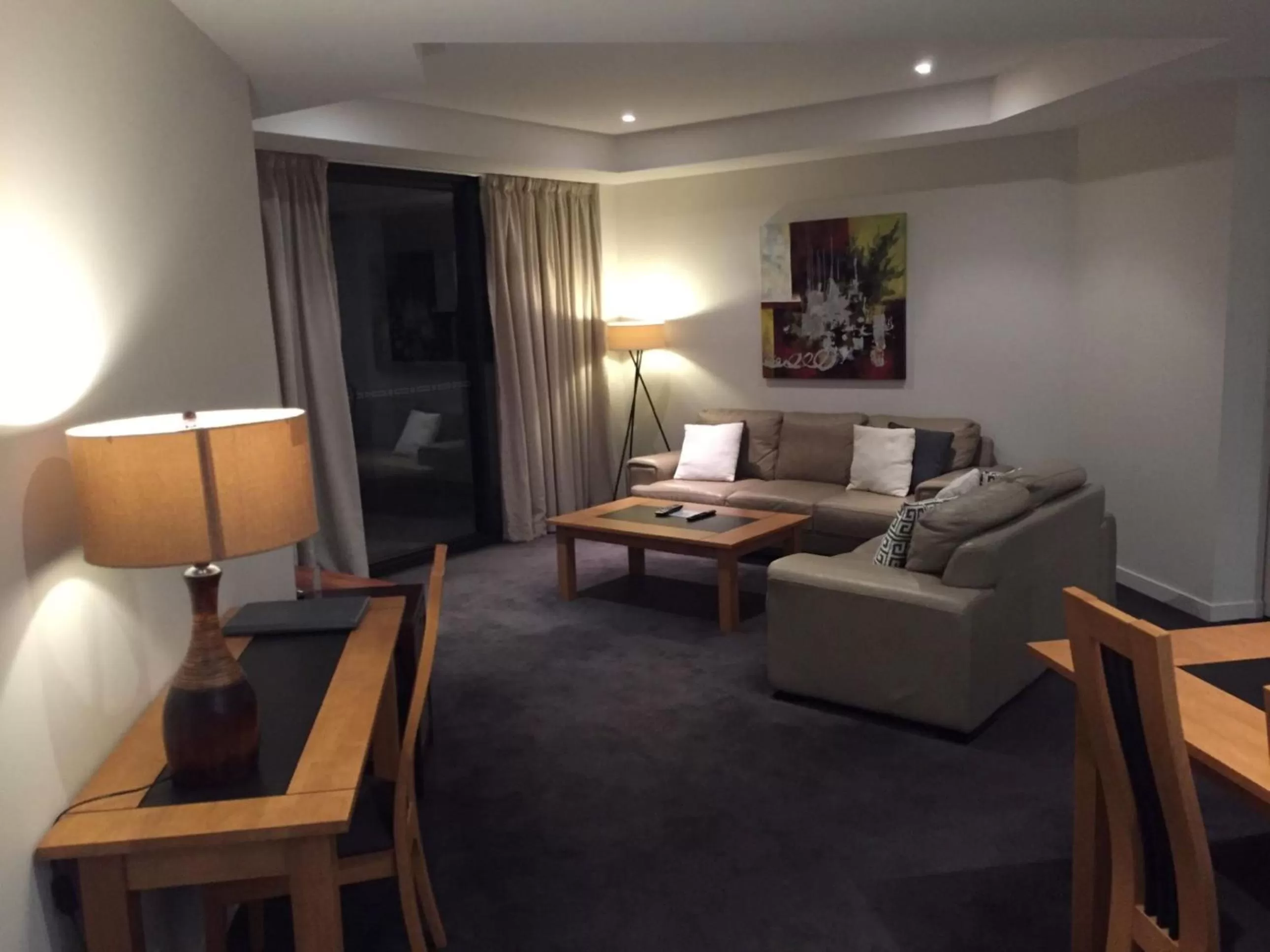 Living room in Grand Mercure Allegra Hervey Bay